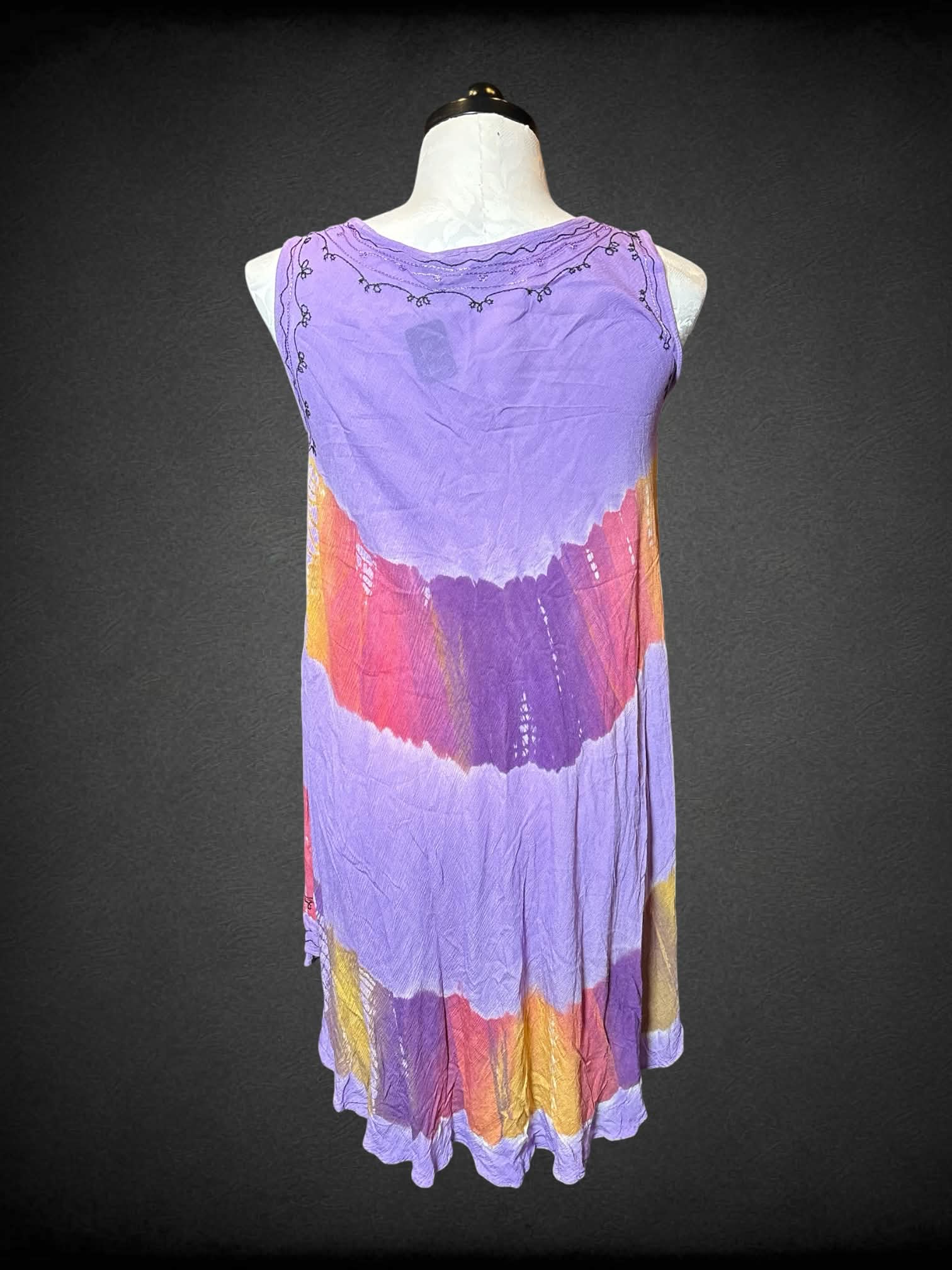 XL Sol vintage purple dress with tie-dye pattern and sewn floral design