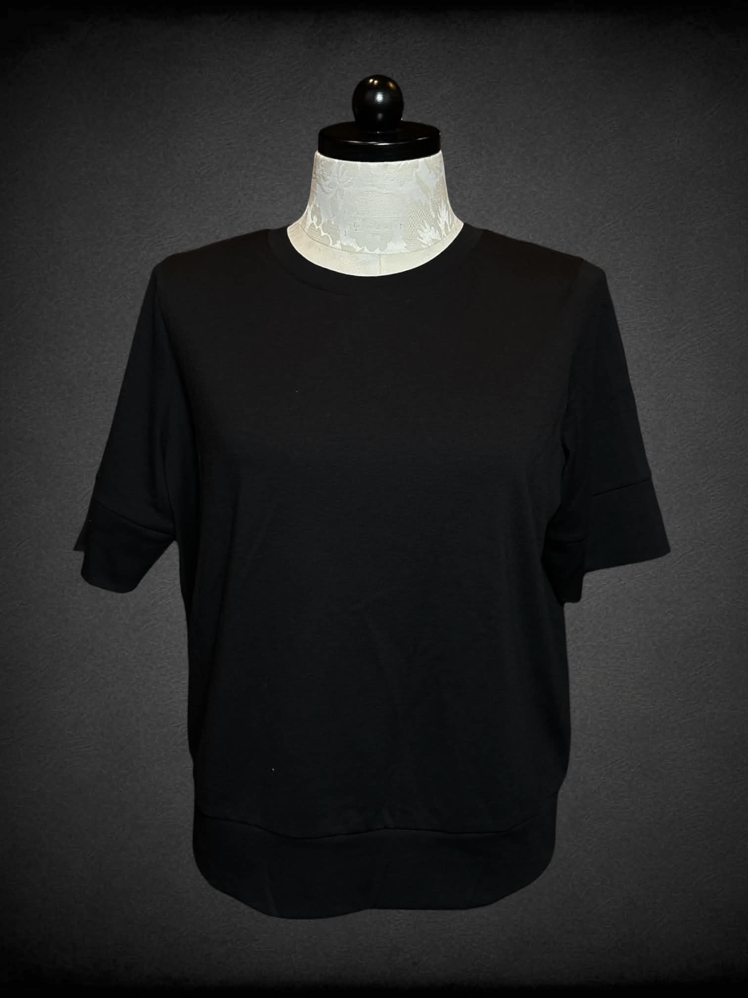 XL Universal Standard NWT black top