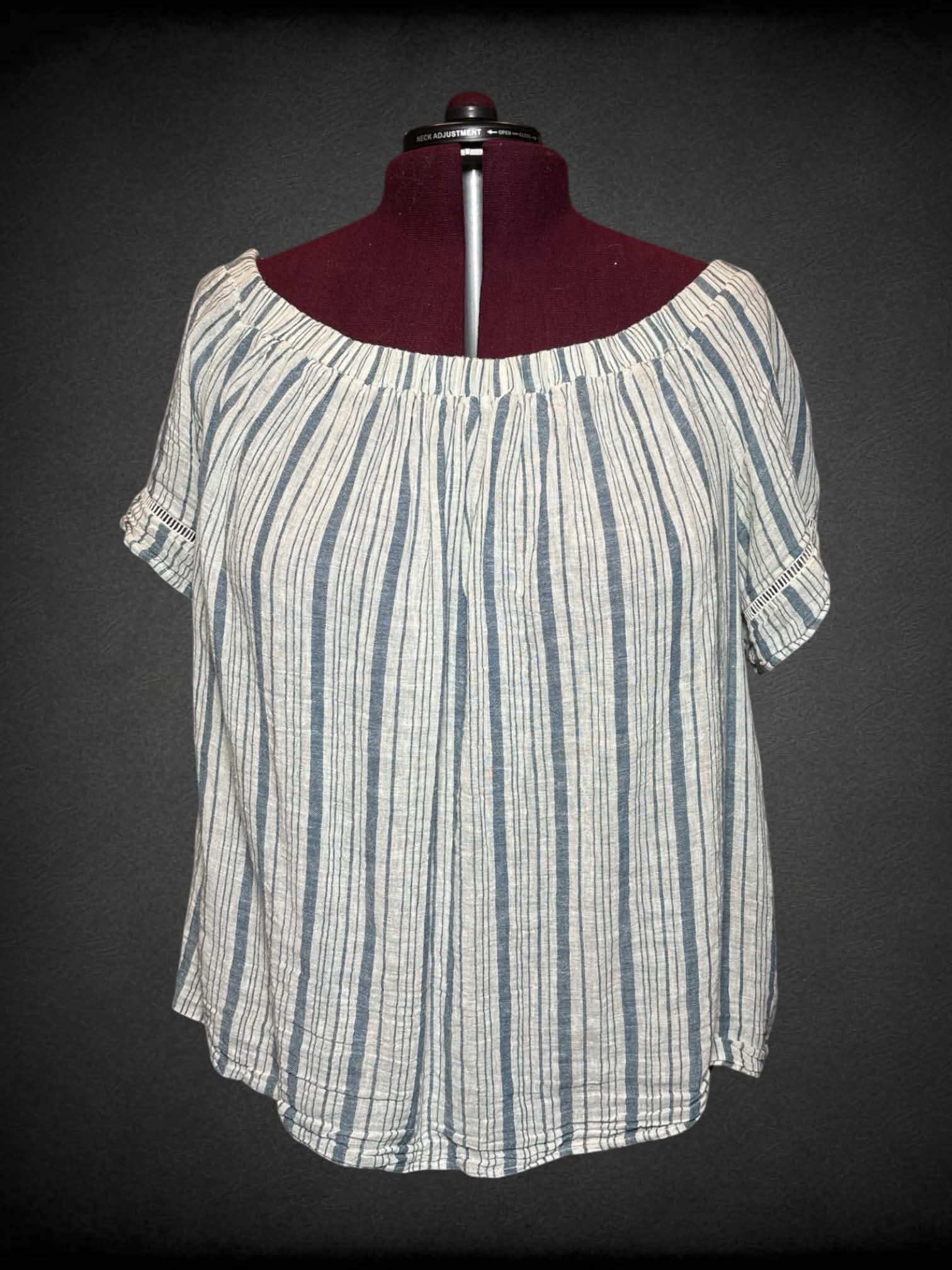 2X Ava & Viv white off-the shoulder top with blue stripes