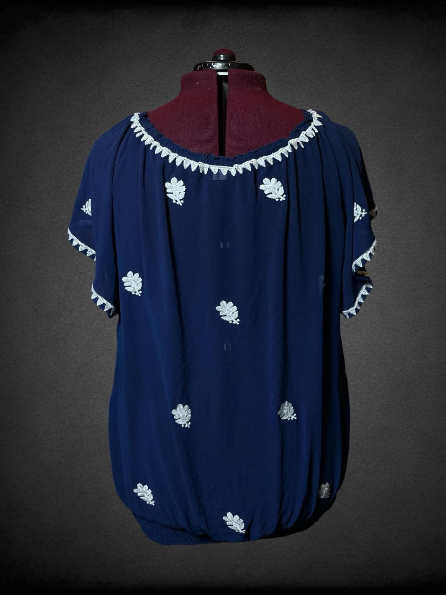 3X Torrid navy blue sheer blouse with white embroidered flowers & trim