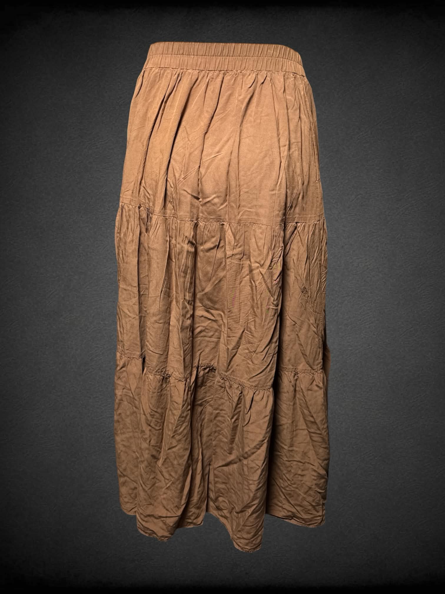 L Scarlet Darkness brown layered skirt with pockets and stretch waist