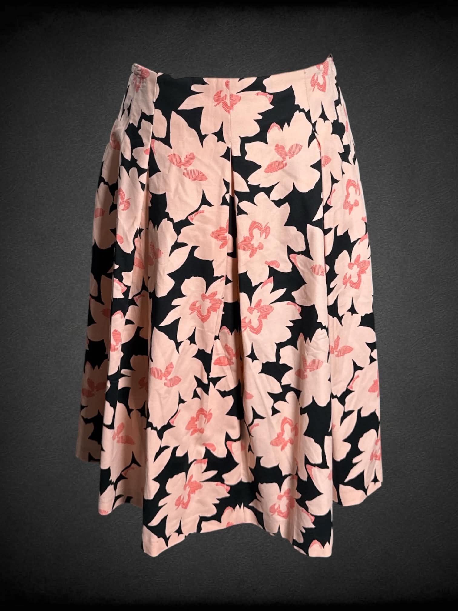 0X Lane Bryant black skirt with pink flower pattern, and zipper on back