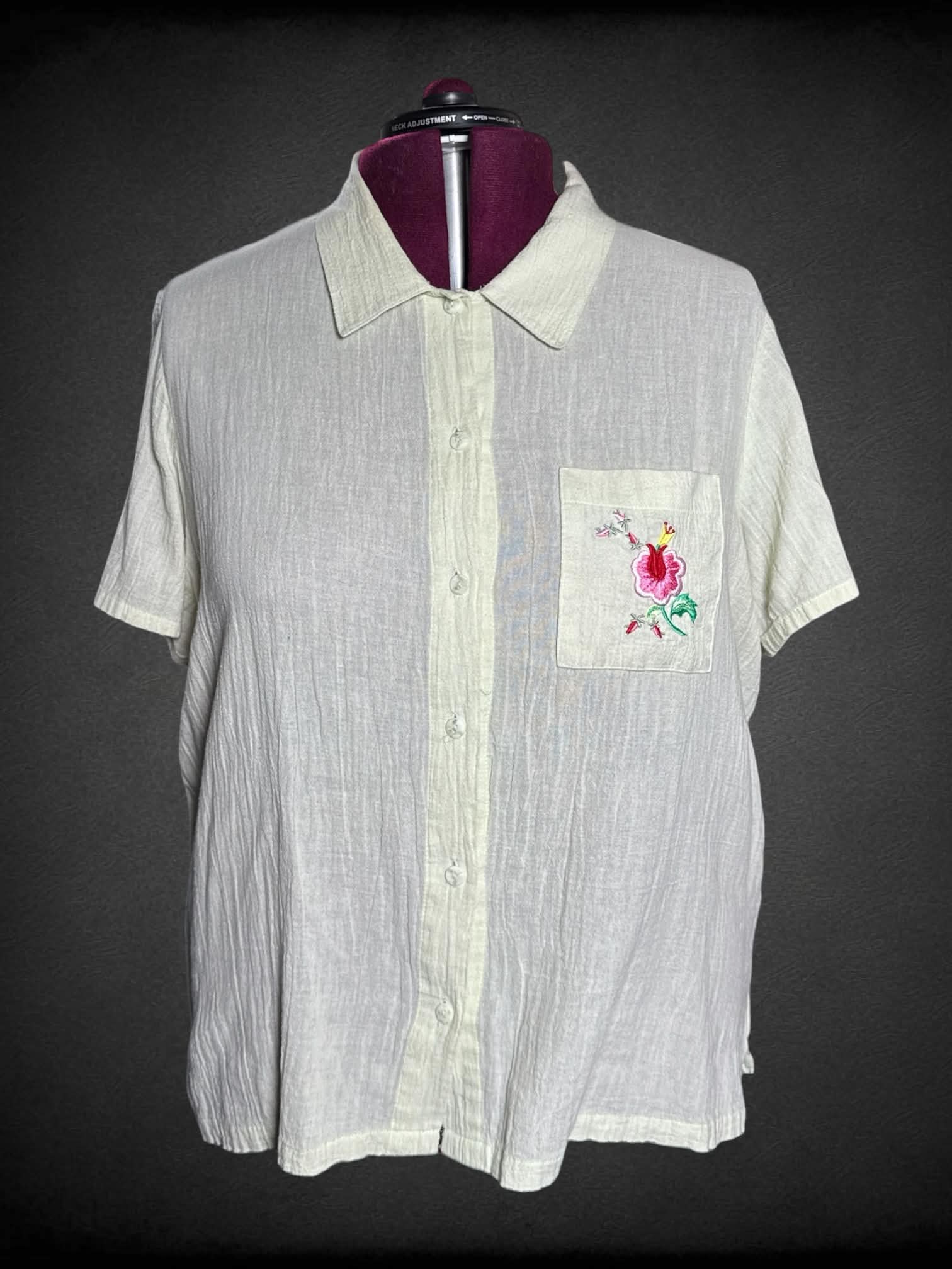 2X Blair vintage green sheer button-up shirt with embroidered flower on front pocket