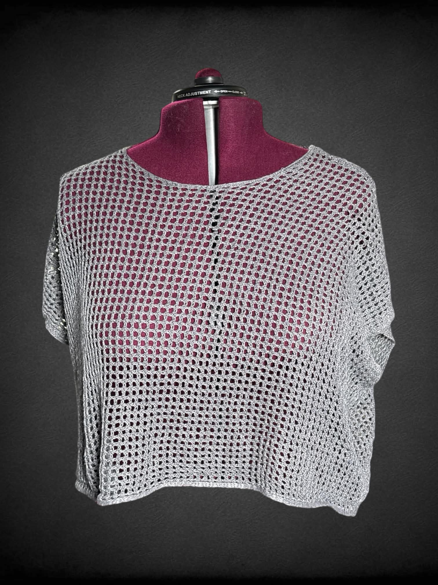 3X Eileen Fisher grey fishnet crop top