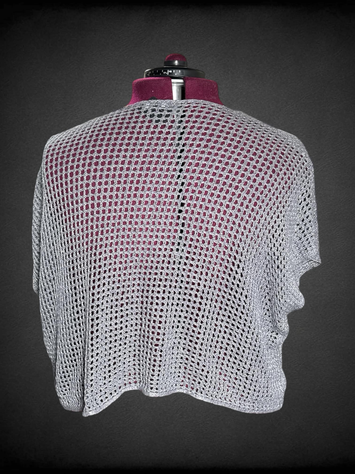 3X Eileen Fisher grey fishnet crop top