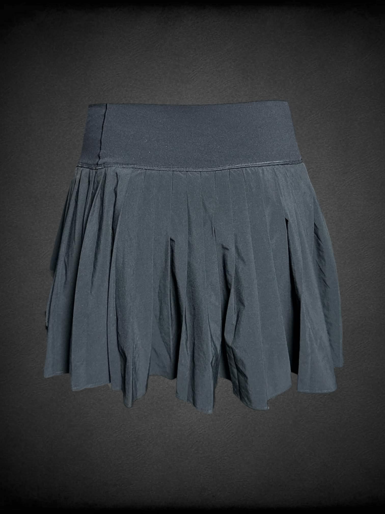 L Aerie black pleated skirt with built-in shorts