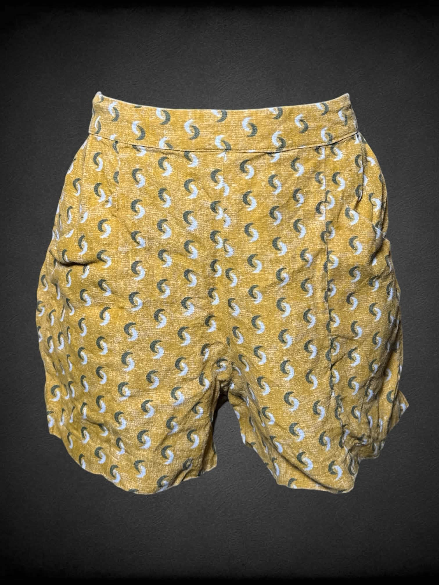 S Vetta yellow linen shorts with moon shaped pattern, and stretch waist
