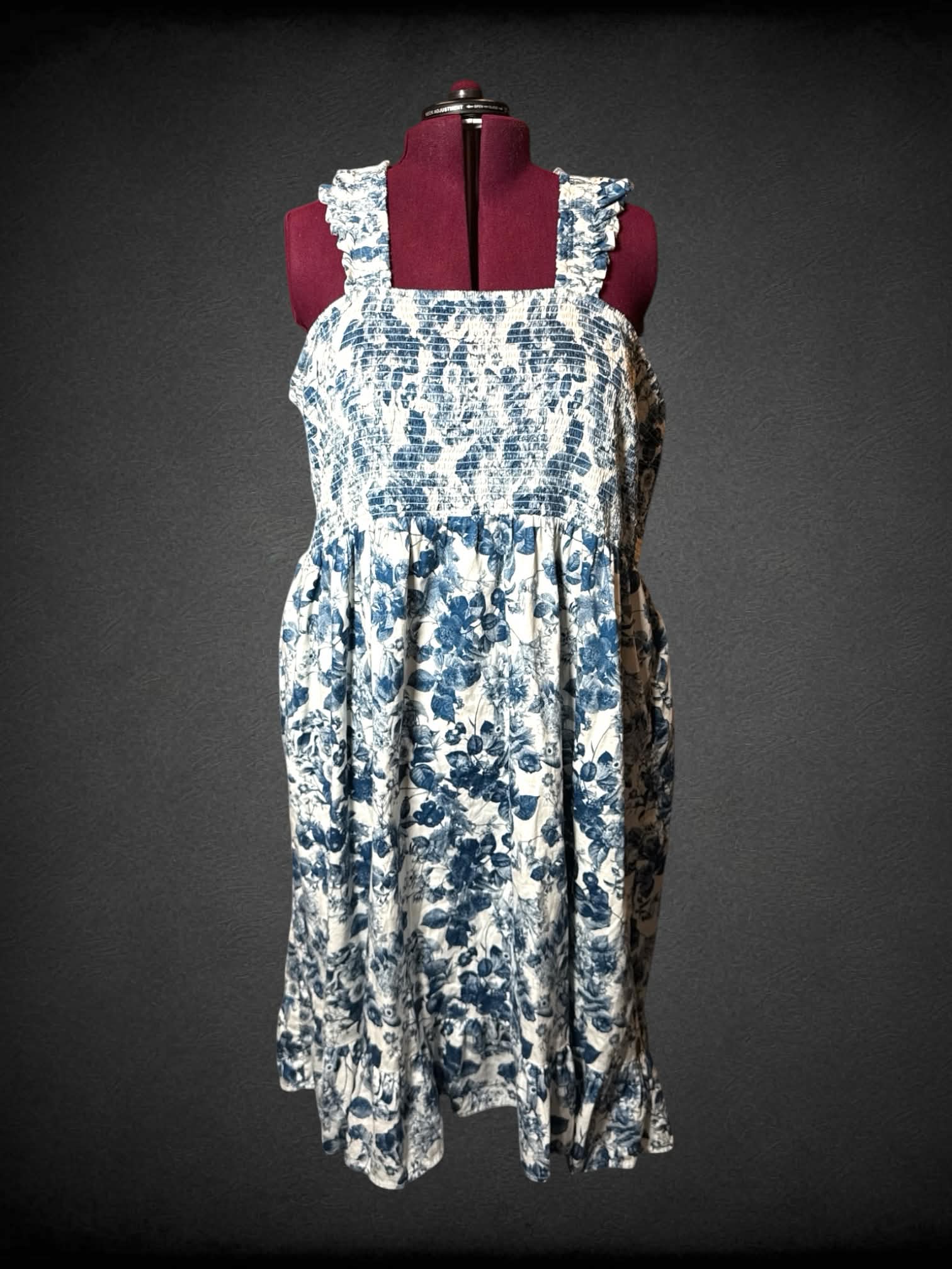 4X The Drop white dress with blue floral pattern, shirred top and pocket