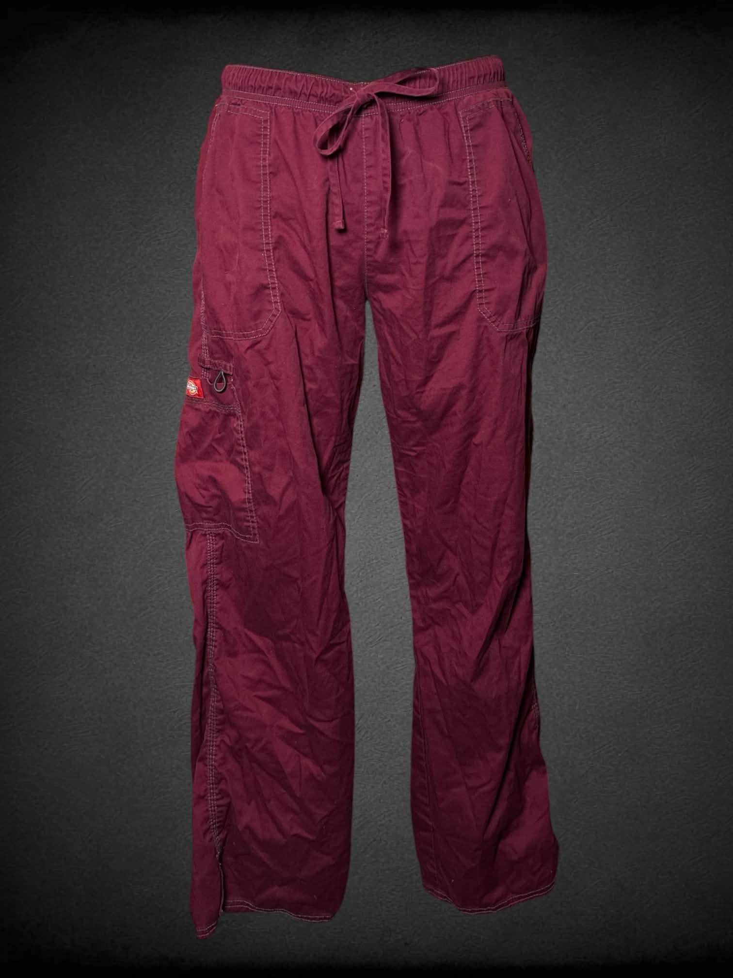 0X Dickie’s burgundy cargo pants with blue hem and stretch waist