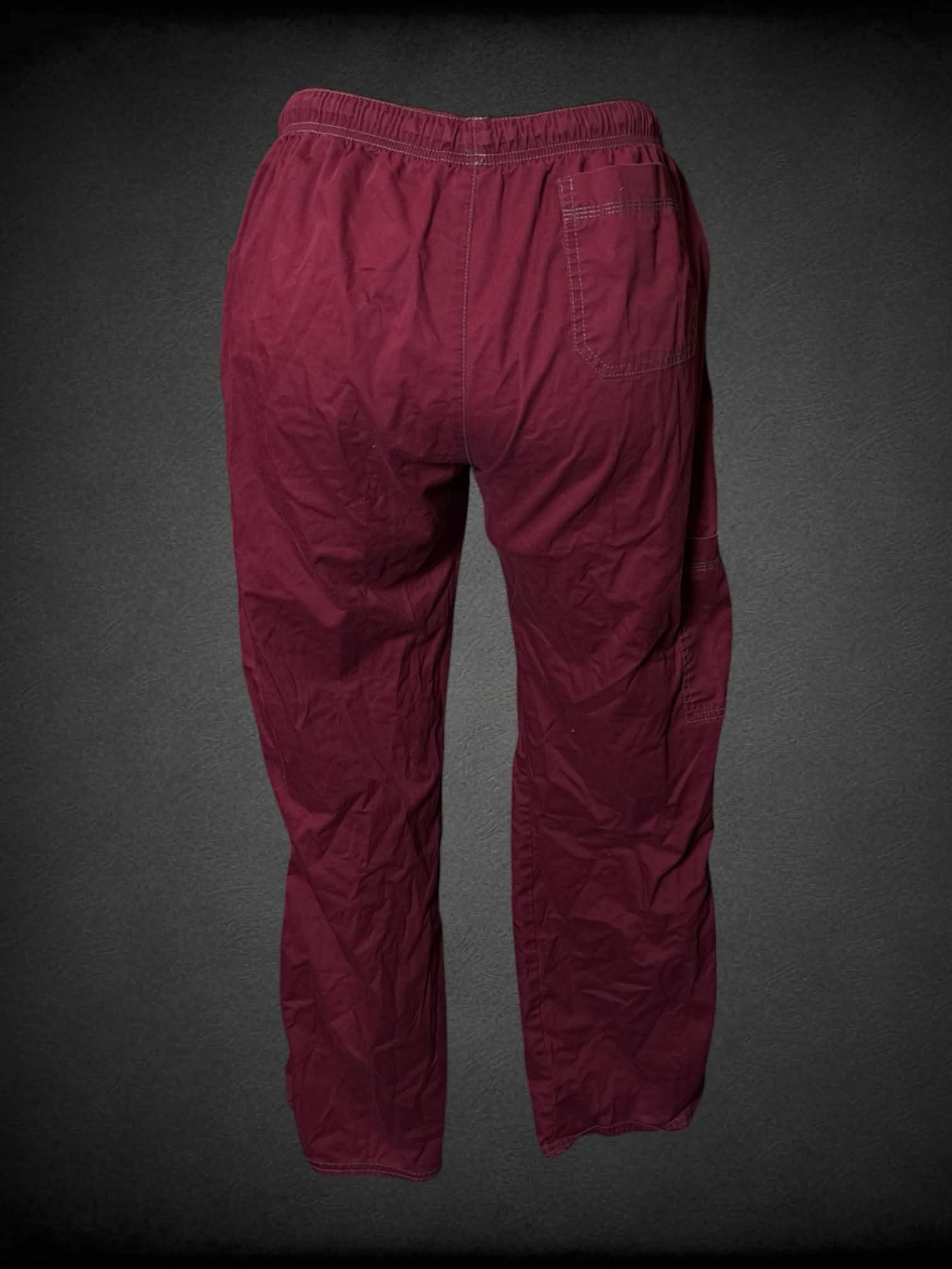 0X Dickie’s burgundy cargo pants with blue hem and stretch waist