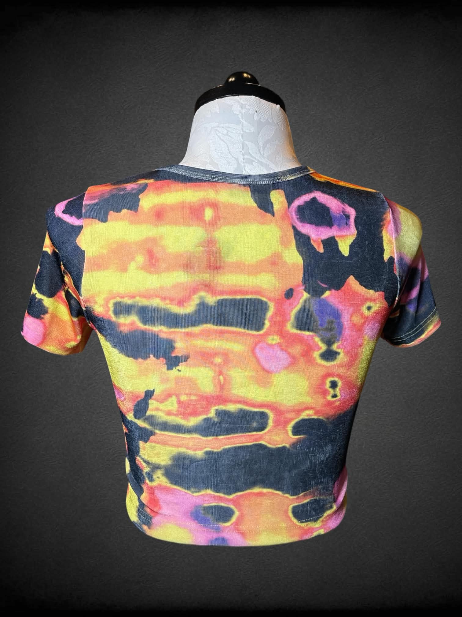 XL Hot Lava black crop top with heatvision pattern, and lace up front