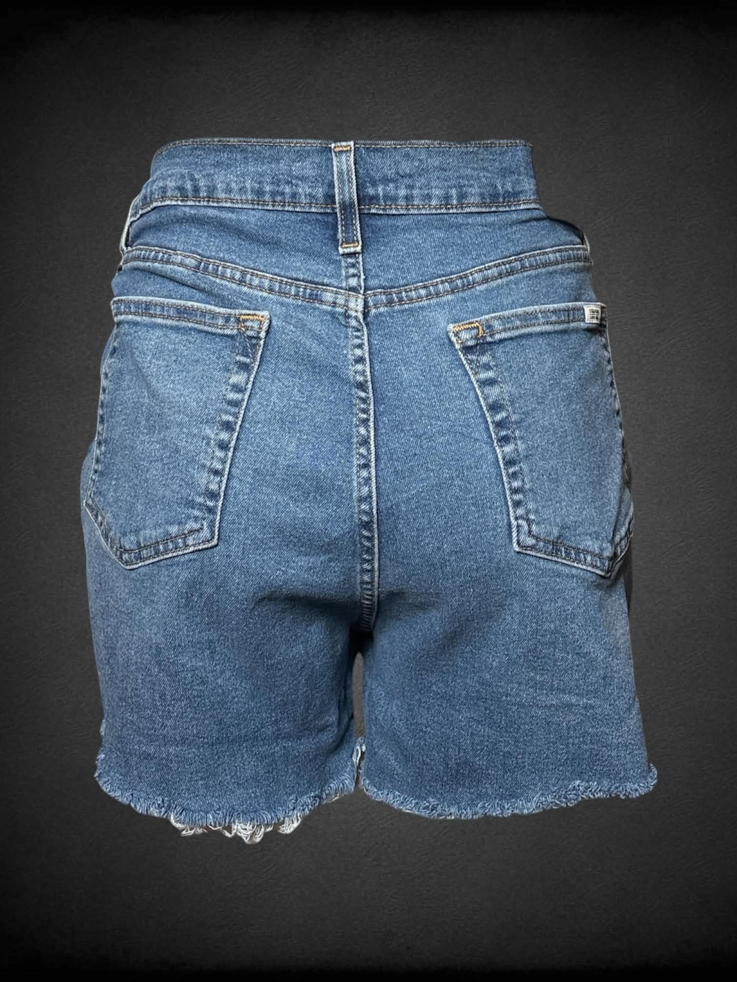 L Levi’s blue denim high-rise shorts with distressed hem, and stretched waist