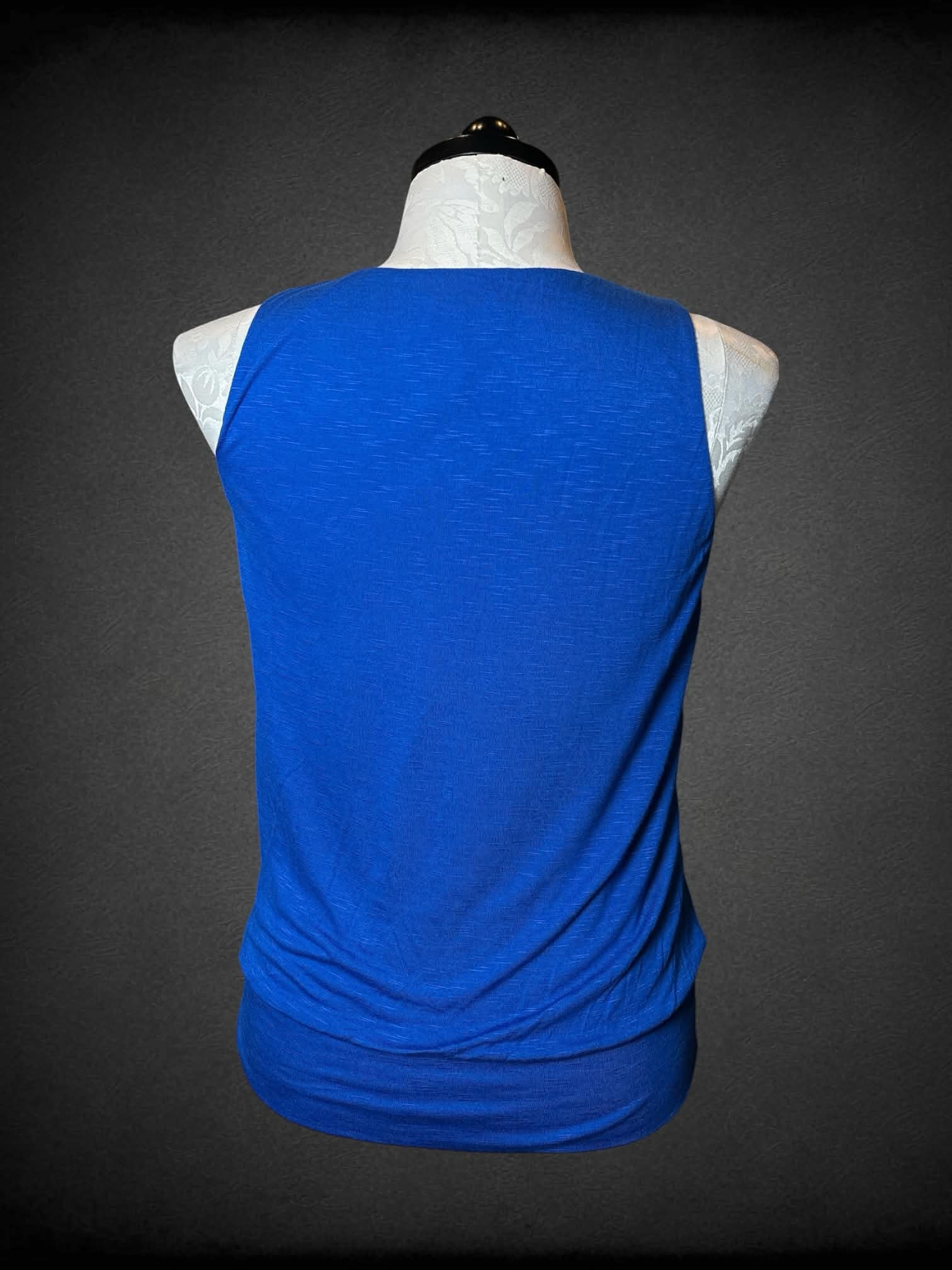 0X AB Studio blue tank top with detachable silver chain on front