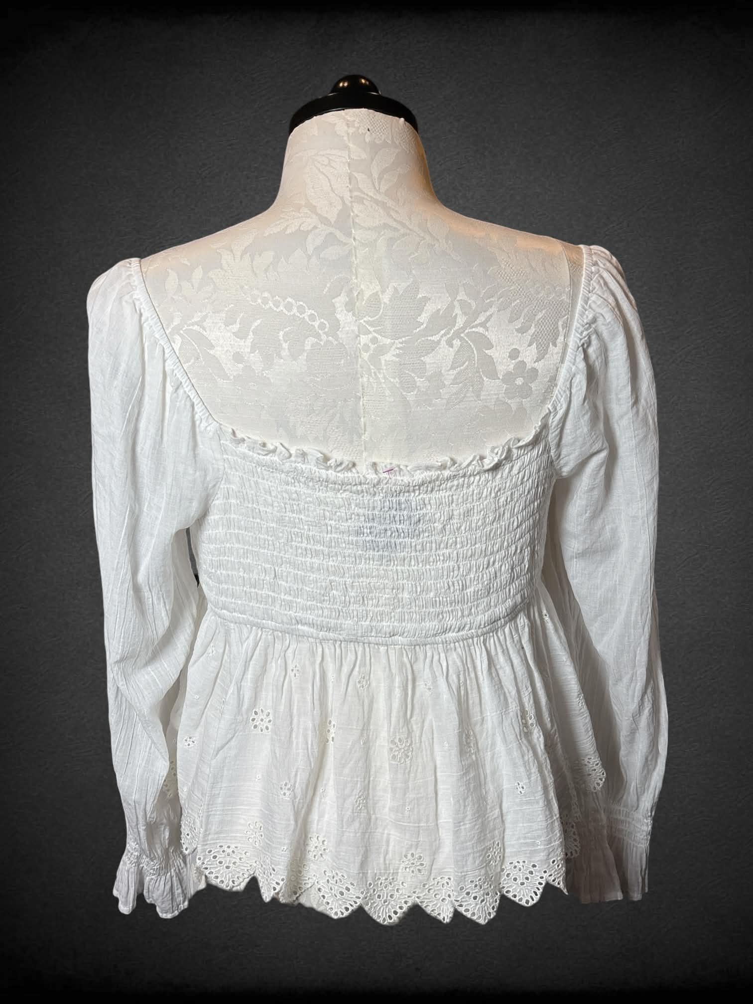 0X American Eagle white off-the-shoulder longsleeve top