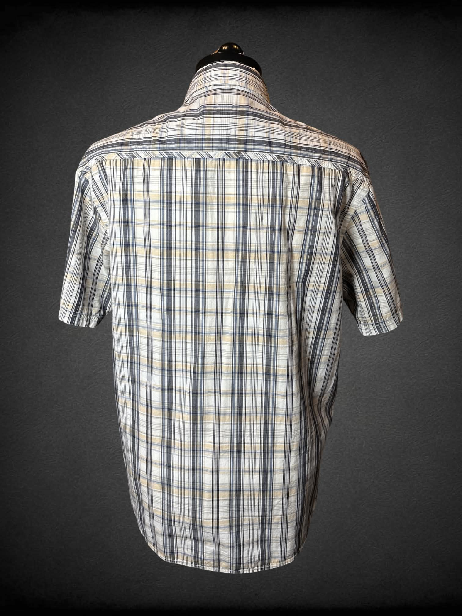 0X Eckō Unlimited white button-up shirt with grey & yellow plaid design and pocket on front