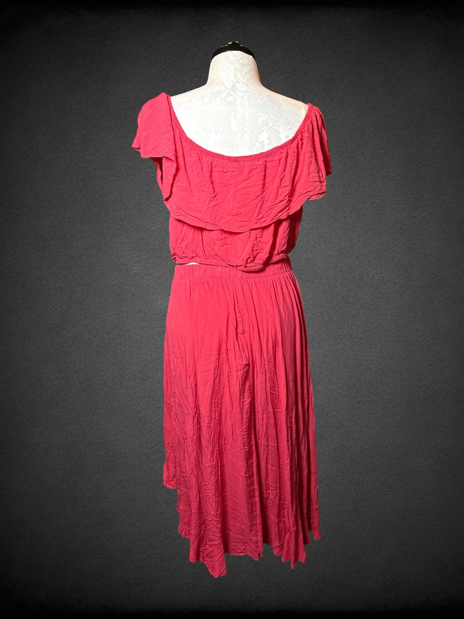 2X Torrid pink two-piece set with layered top and high-low skirt