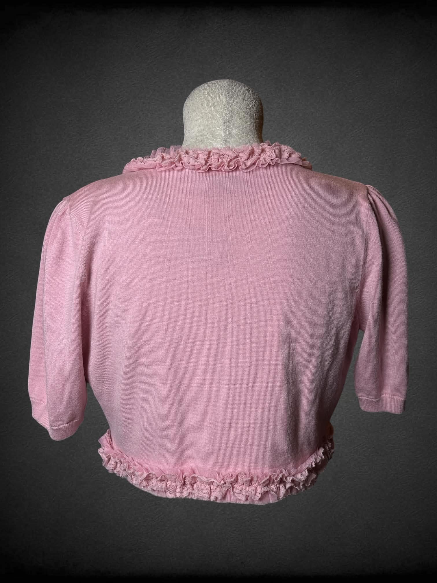 L International Concepts vintage pink cropped sweater top with ruffle hem, and clasp on front