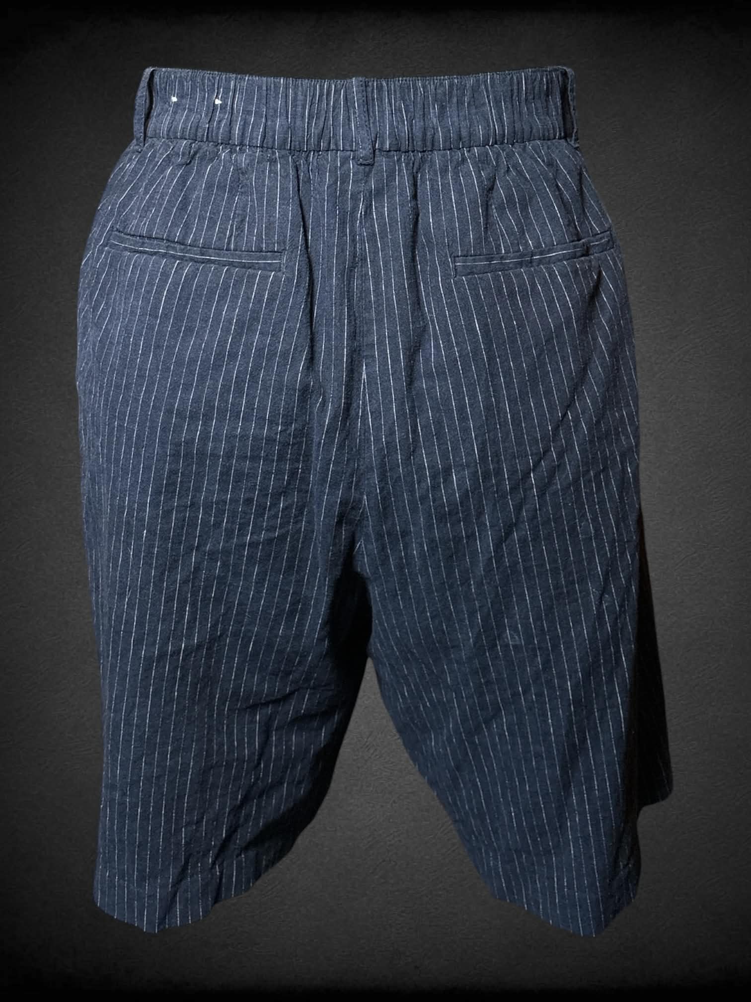 1X Lane Bryant navy and white striped shorts with stretch waist
