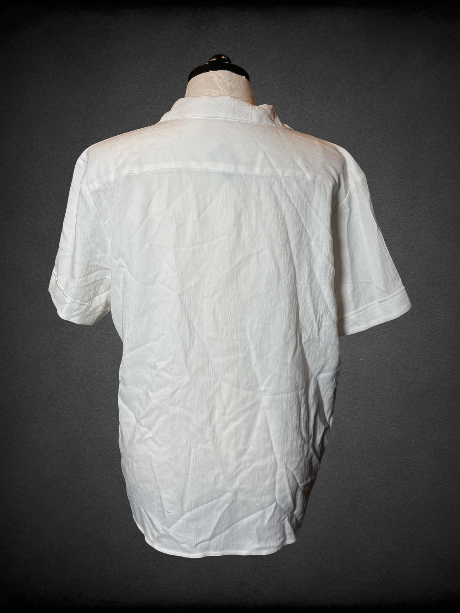 X Coofandy white soft button-up shirt with pocket on front