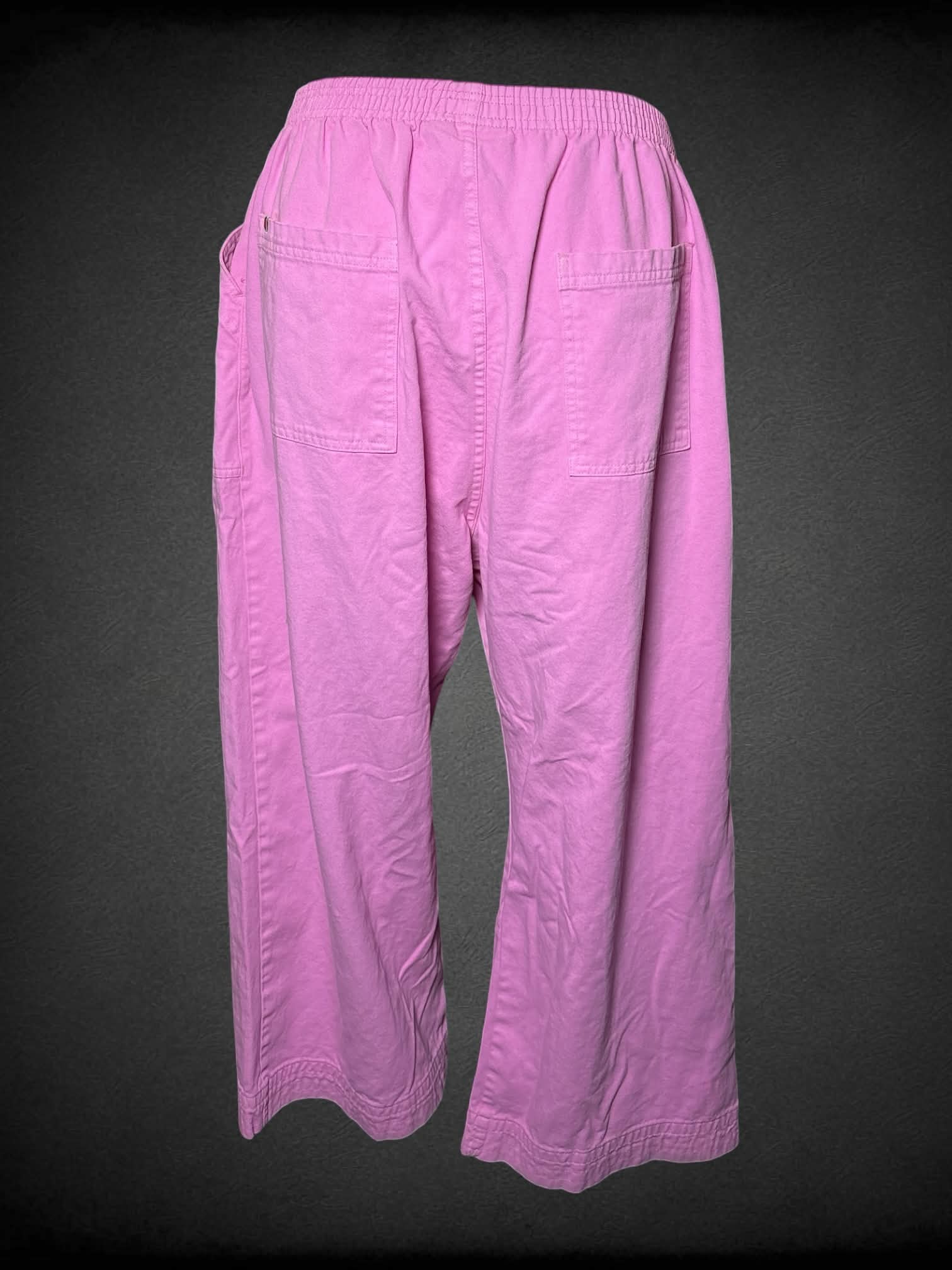 2X Big Bud Press pink pants with big pockets, and stretch waist