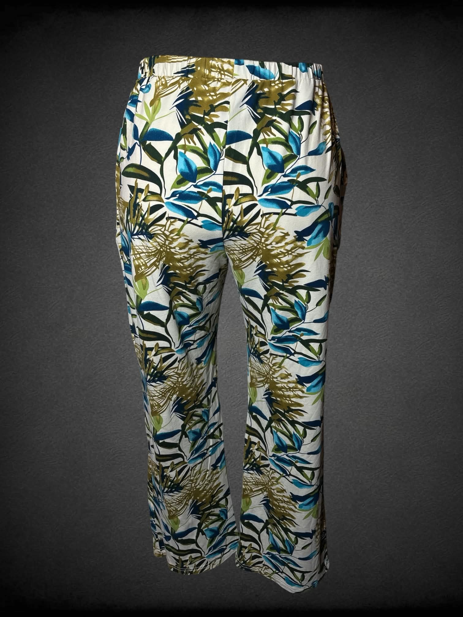 3X CW Classics soft white pants with blue & green nature pattern, pockets and stretch waist