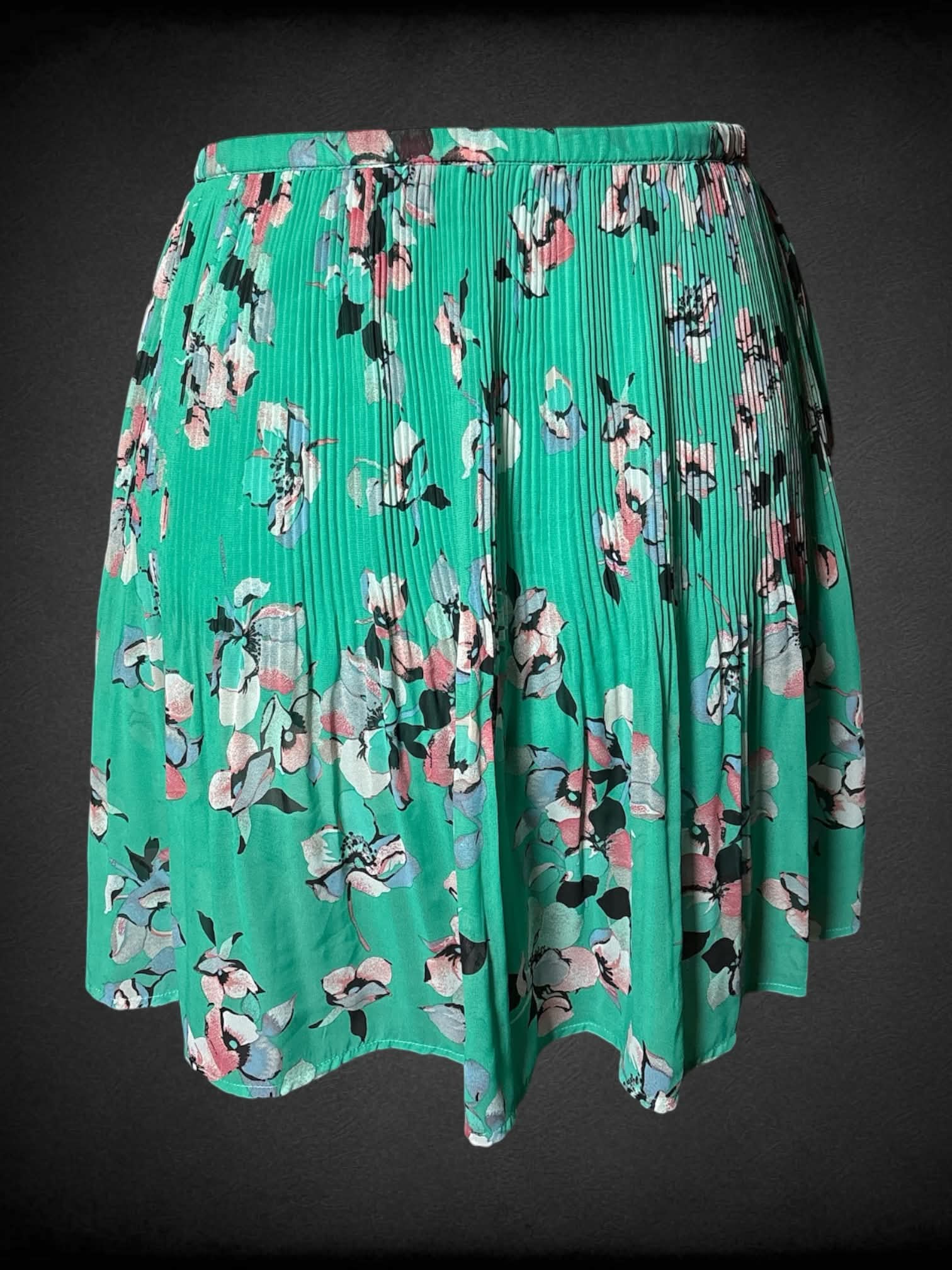 0X Elle green pleated skirt with pink floral pattern