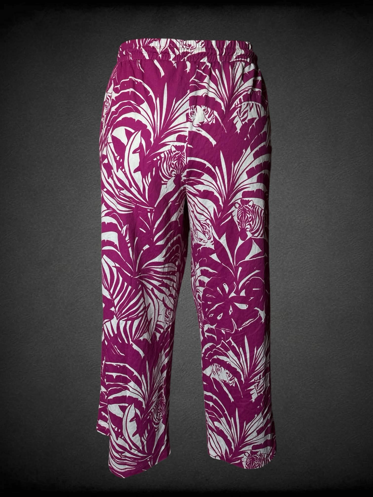 2X Belle soft pink pants with jungle animal & nature pattern, pockets, and stretch waist