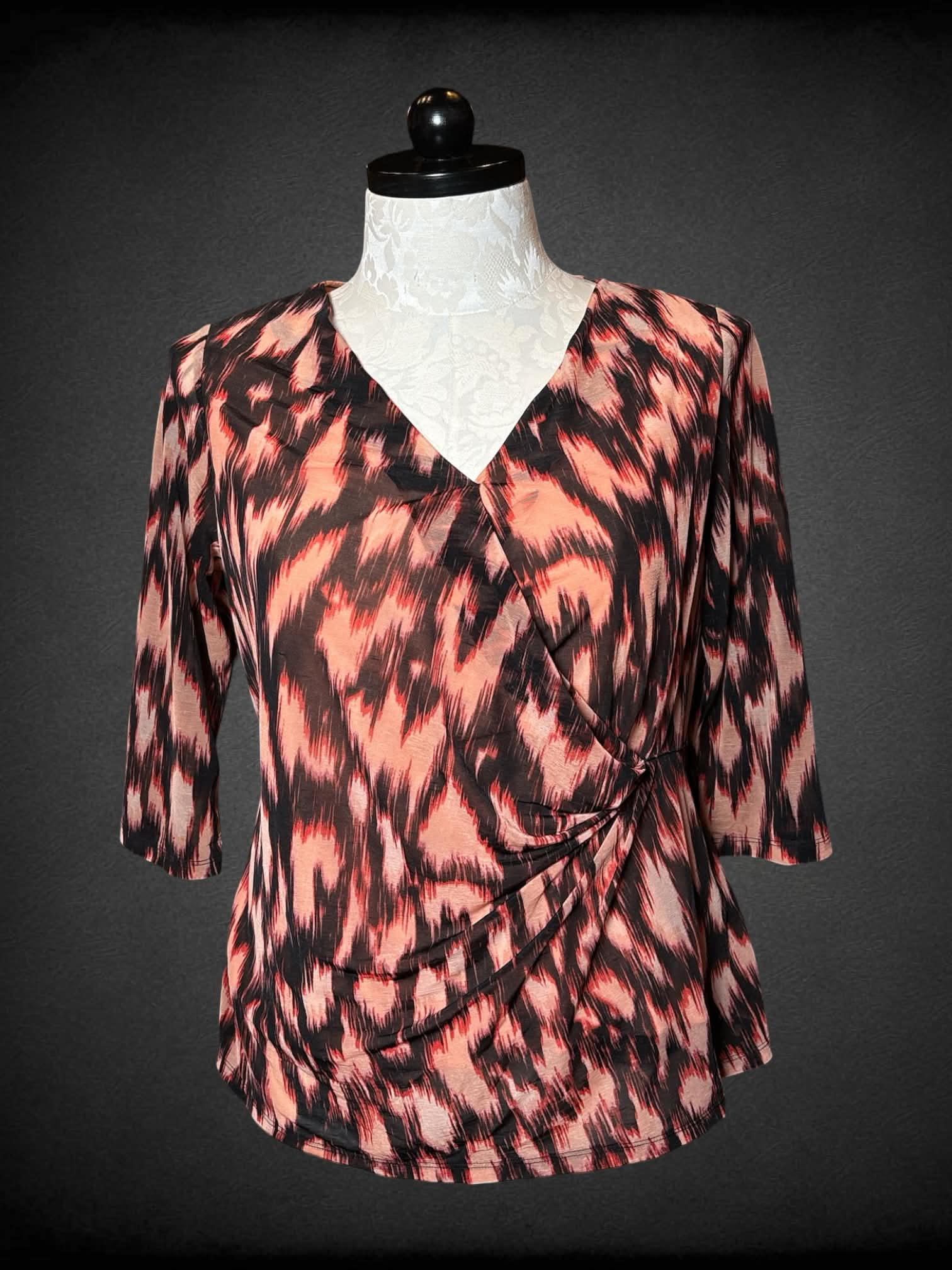 1X Jennifer Lopez pink & black blouse with asymmetrical twist design on front