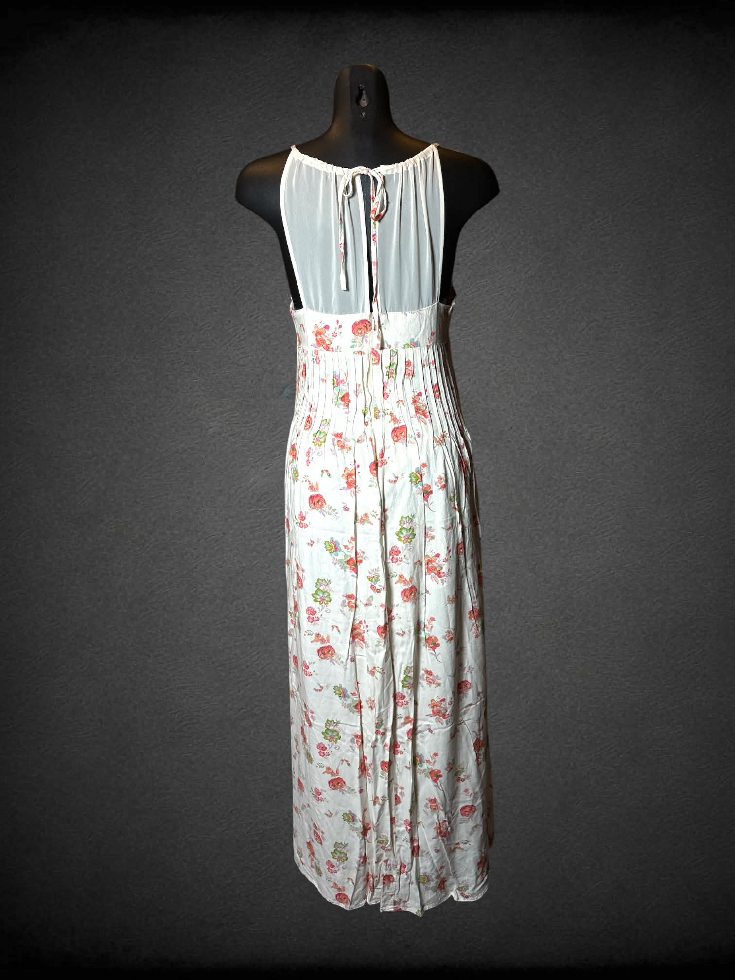 S Lauren Conrad white sundress with floral pattern, pleated waist, and zipper on back