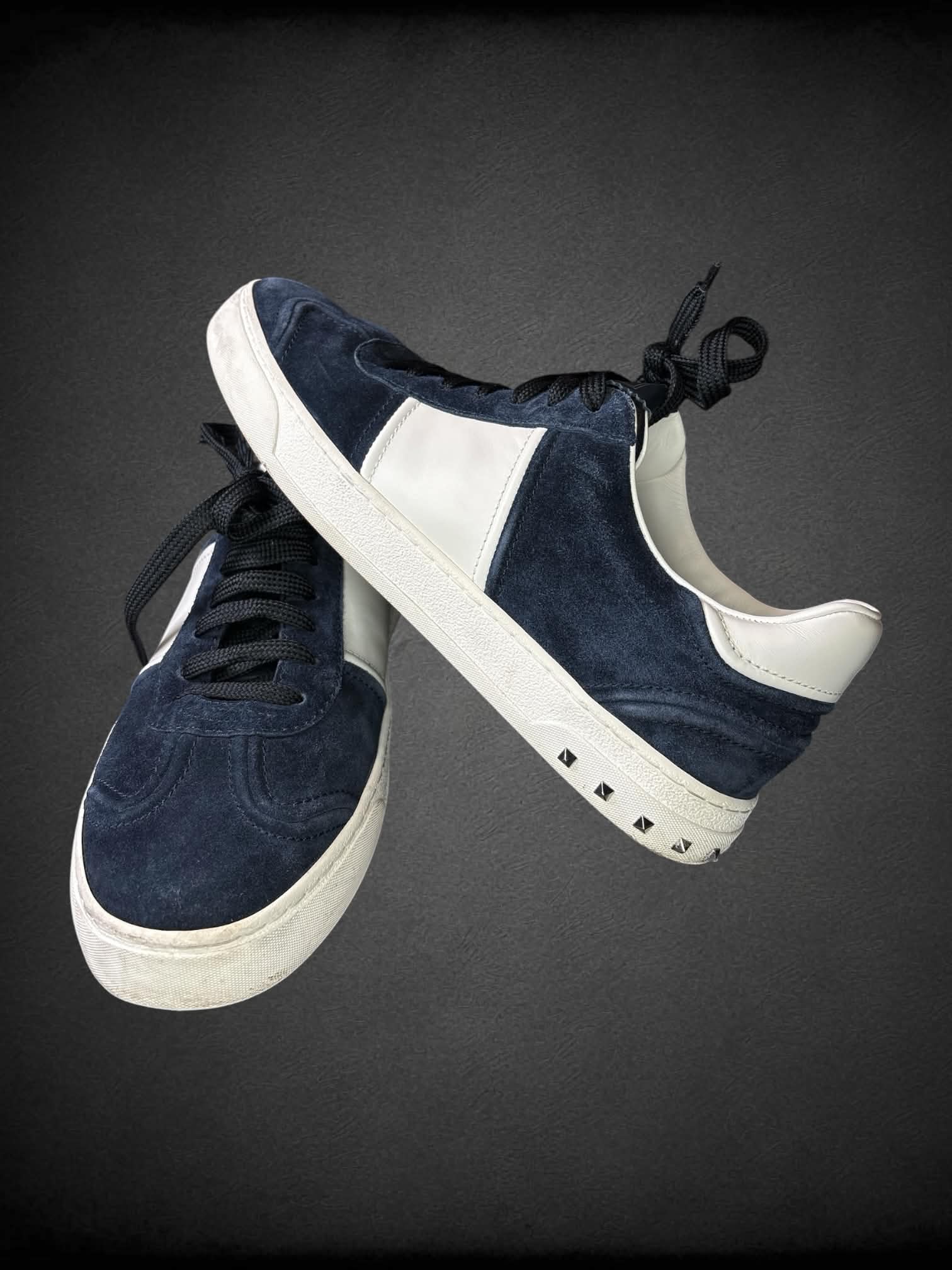 Size 41 Valentino Garavani blue suede sneakers with studded heel
