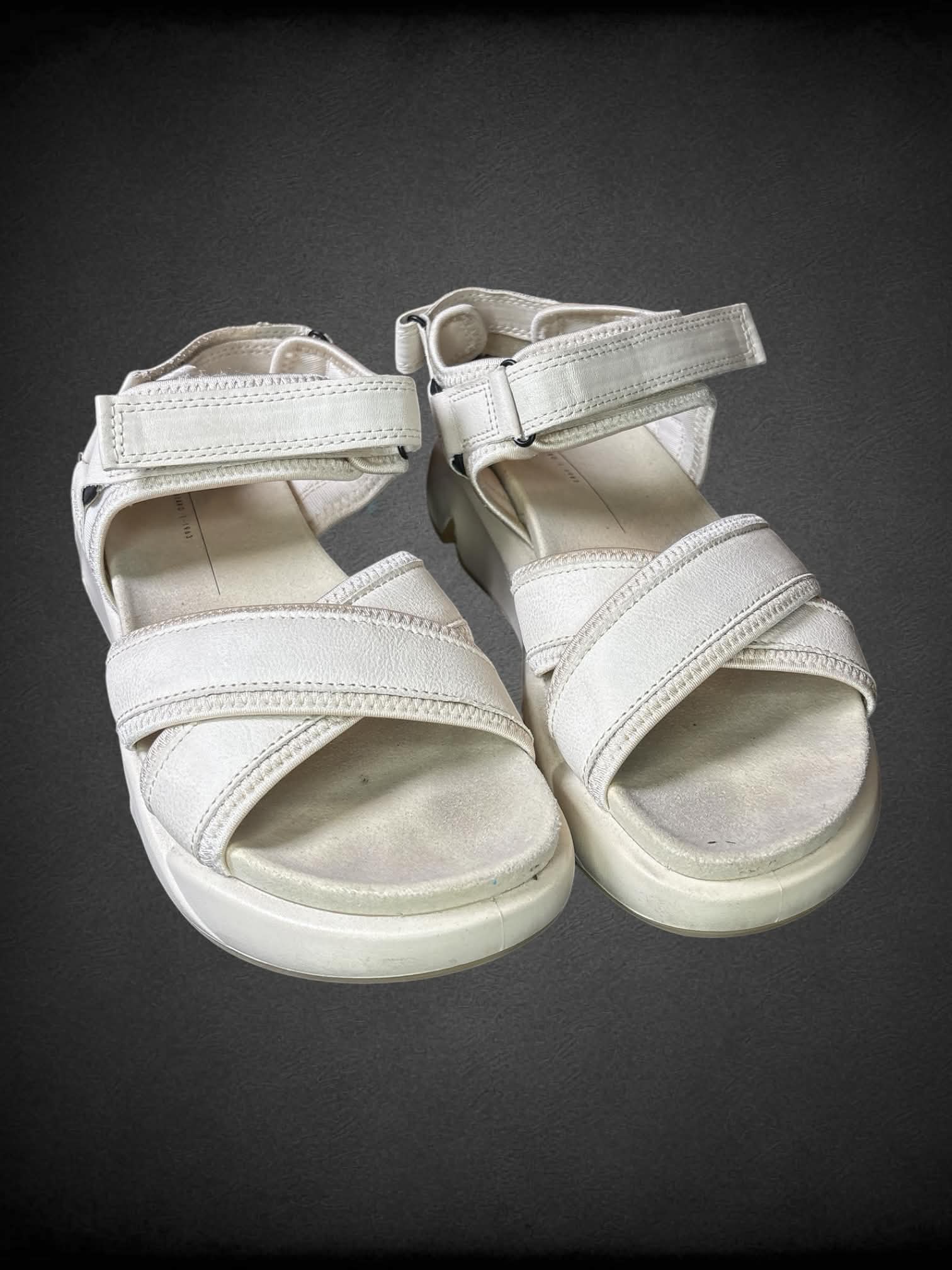 Size 41 Ecco off-white platform sandals