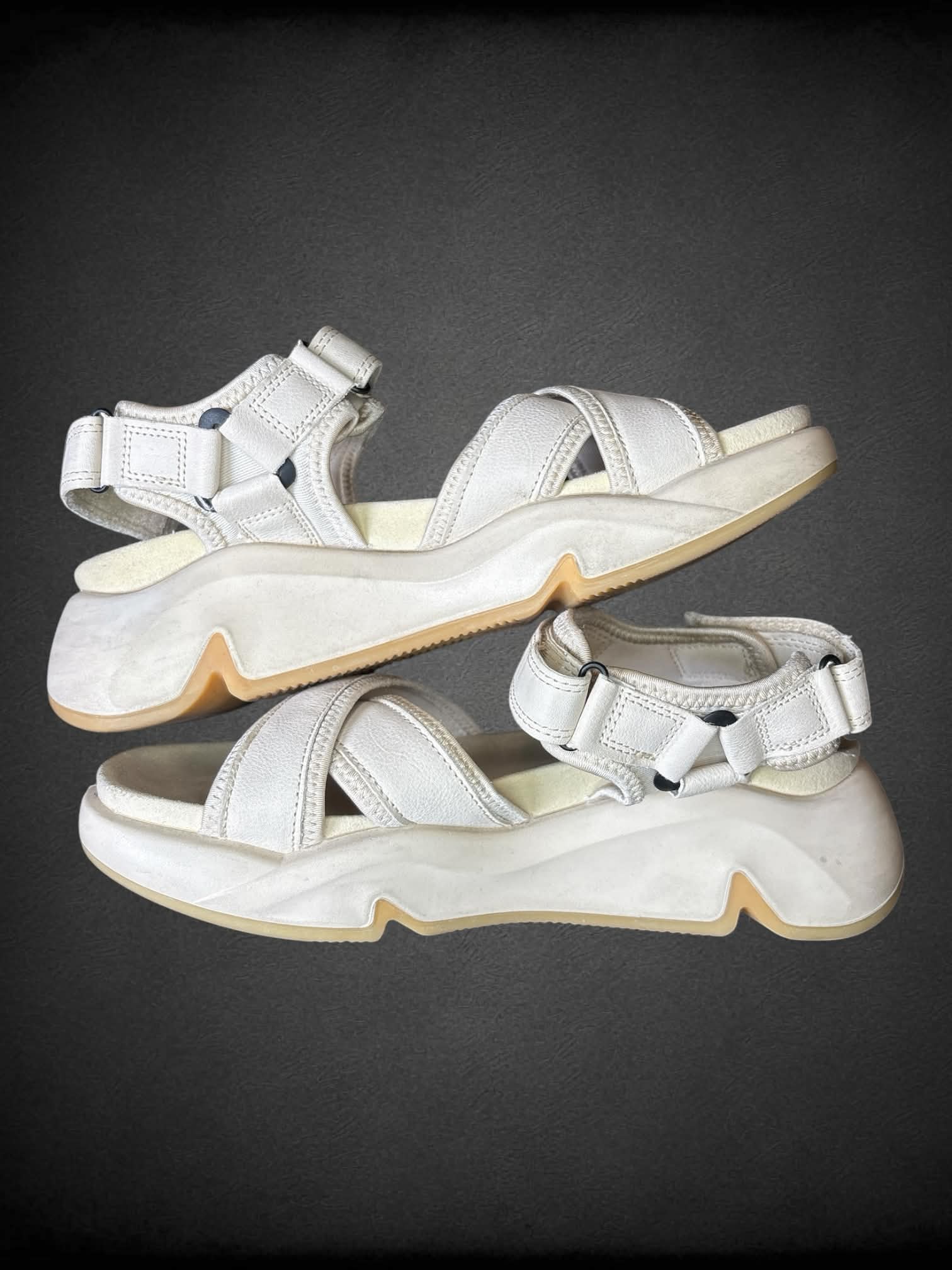 Size 41 Ecco off-white platform sandals