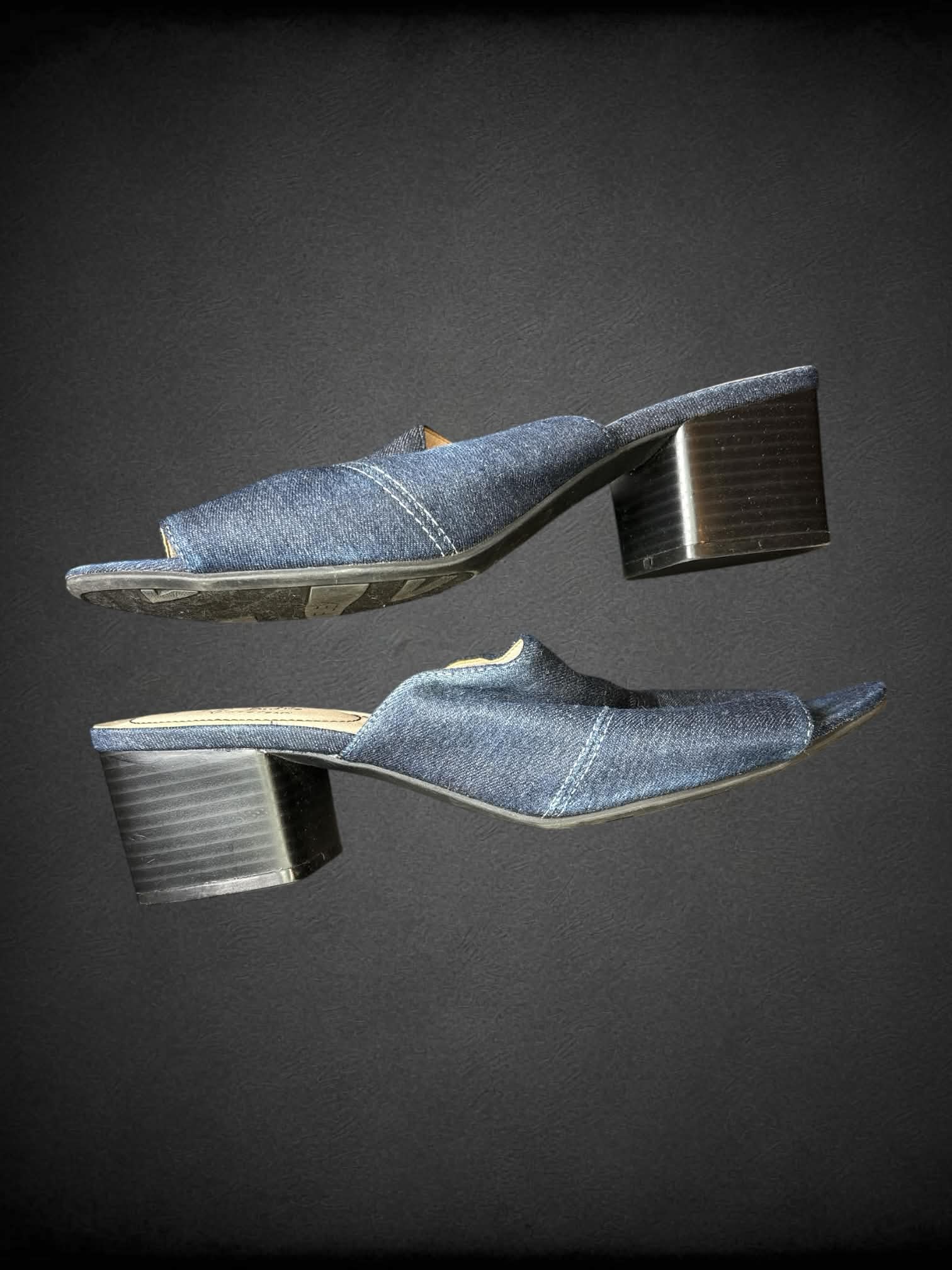Size 10 Life Stride blue denim block heels