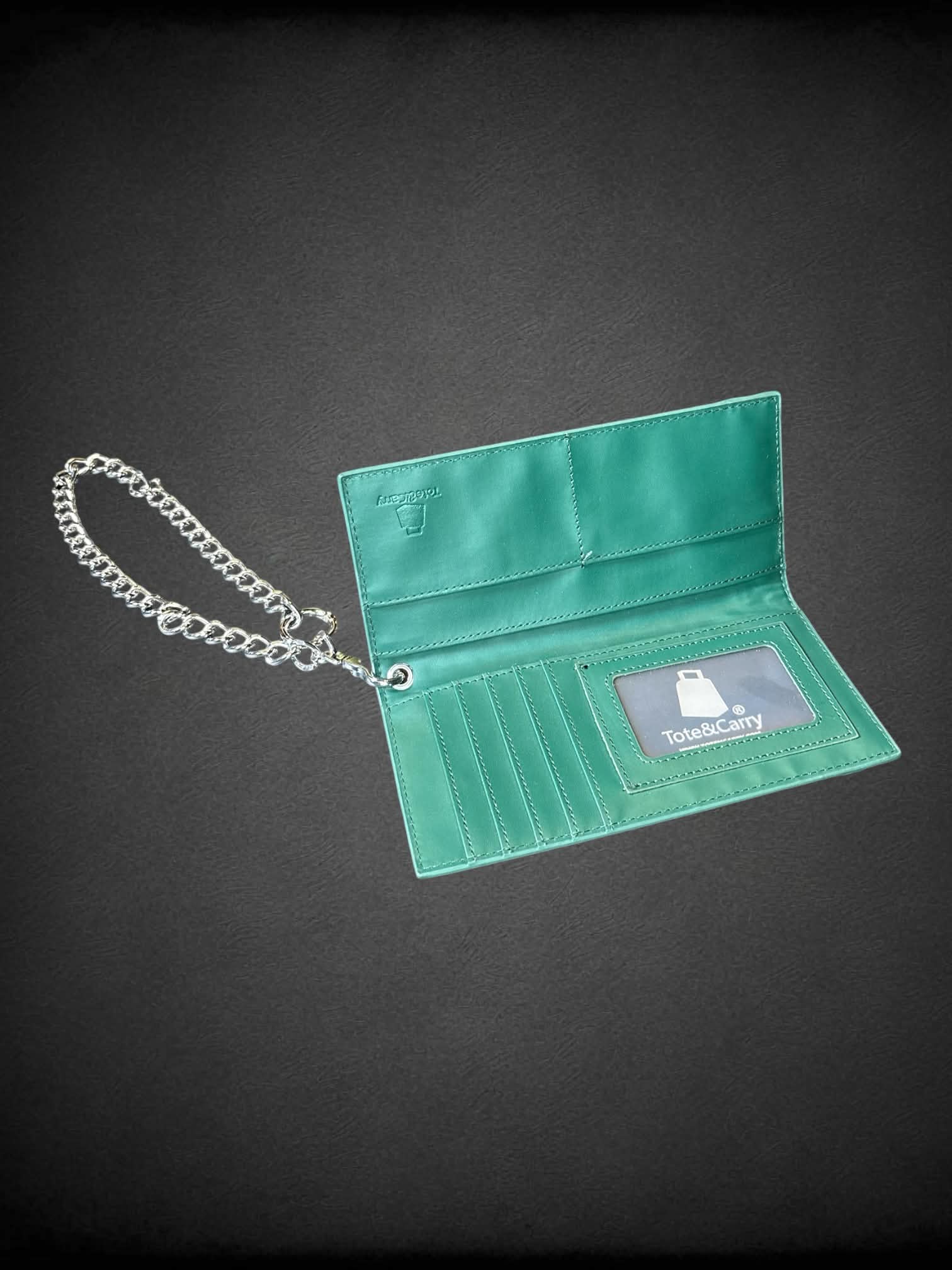 Tote & Carry green wallet on chain with alligator-like detailing