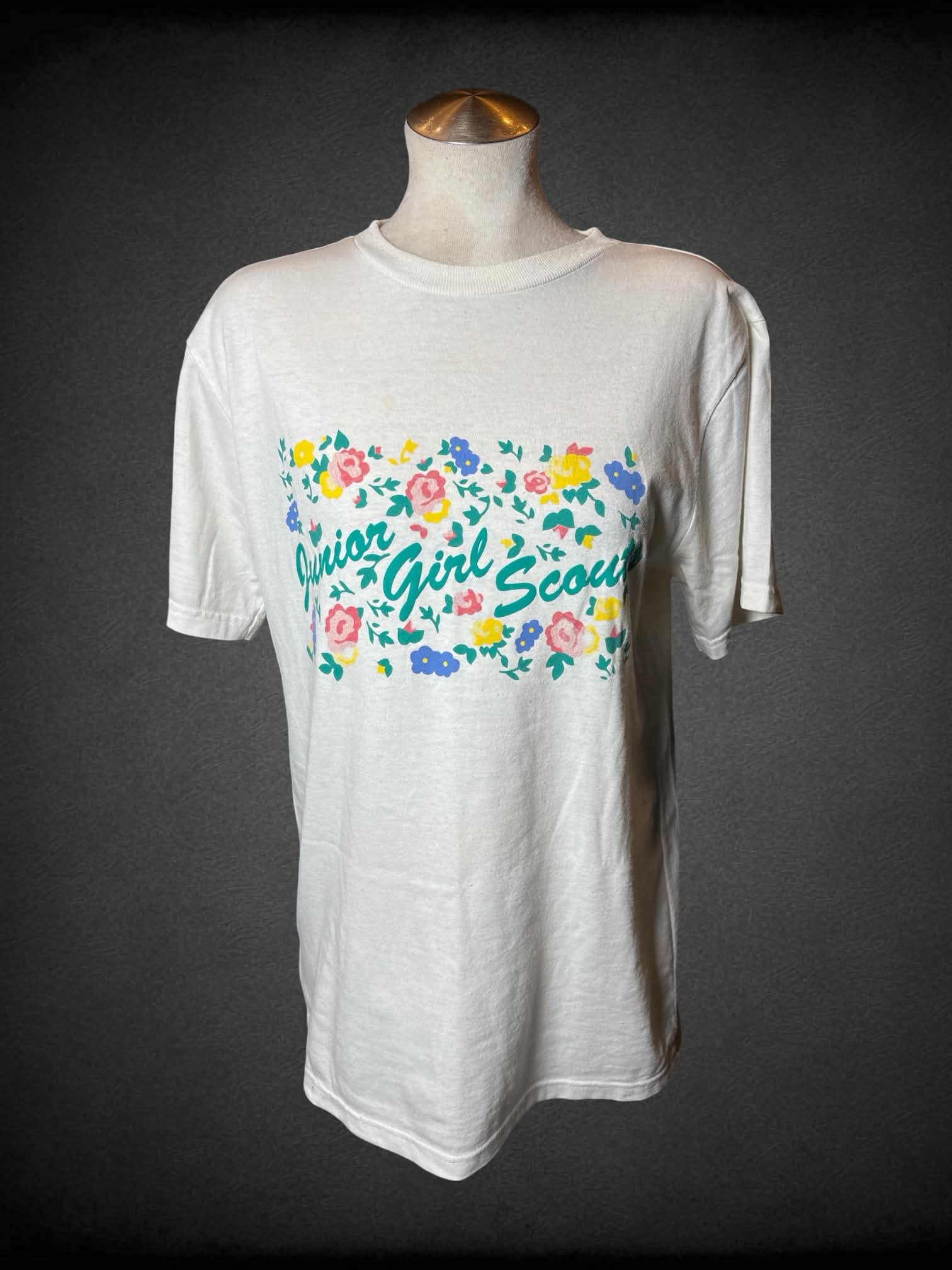 L Girl Scouts vintage white t shirt with floral “Junior Girl Scouts” graphic on front