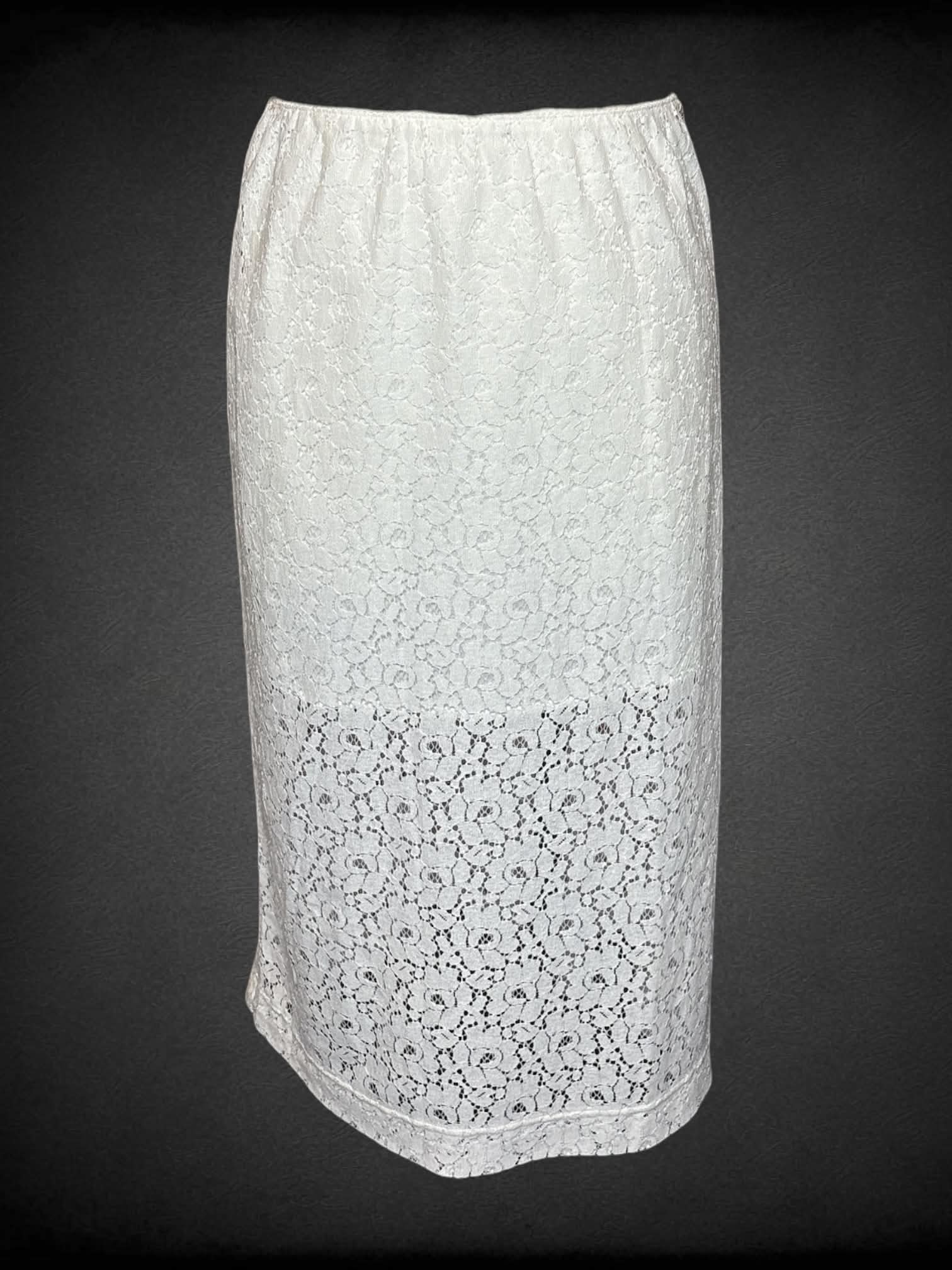 3X Old Navy NWT white layered skirt with lace outer-layer