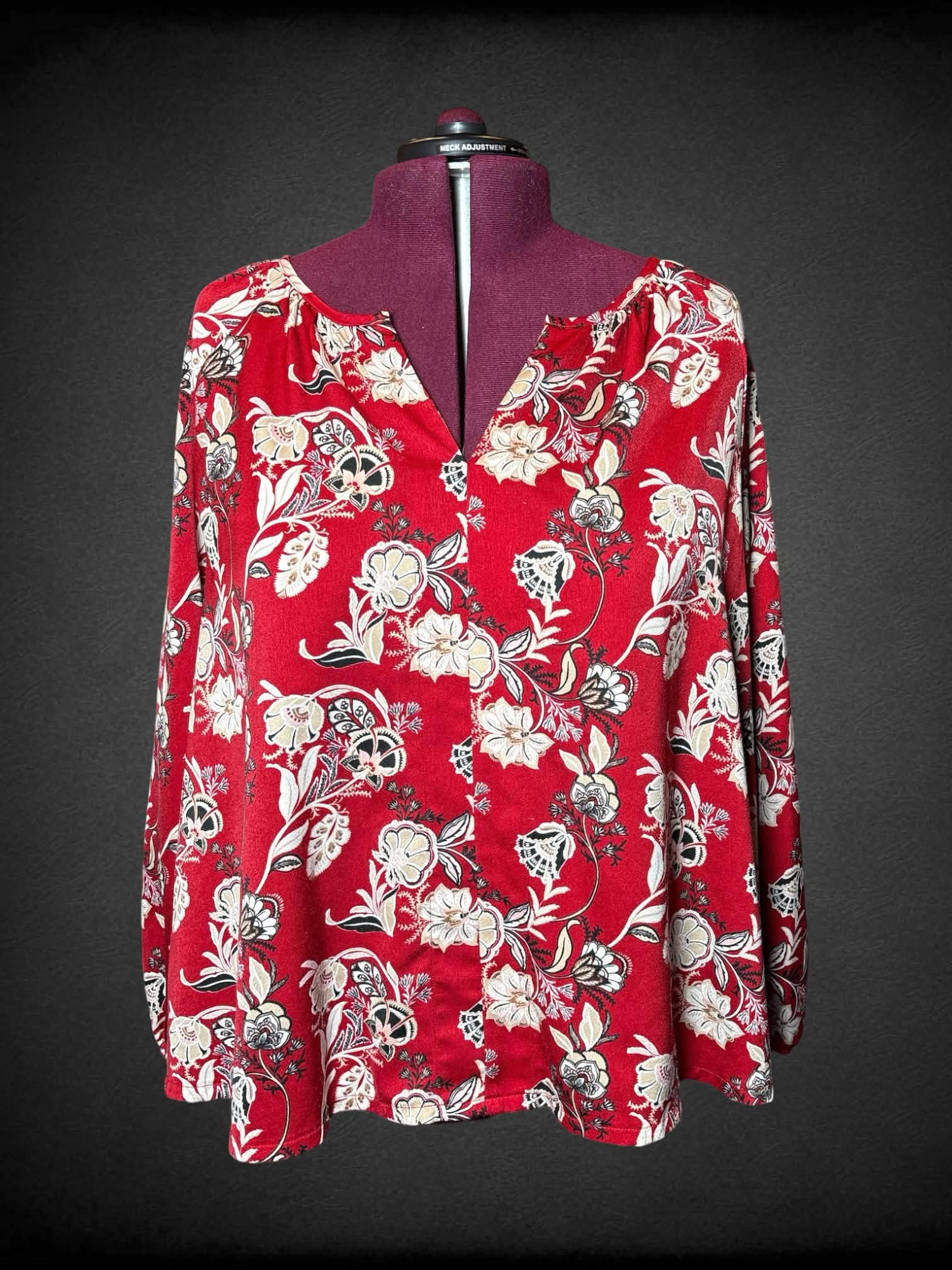 4X Lane Bryant red long-sleeve blouse with ornamental floral pattern