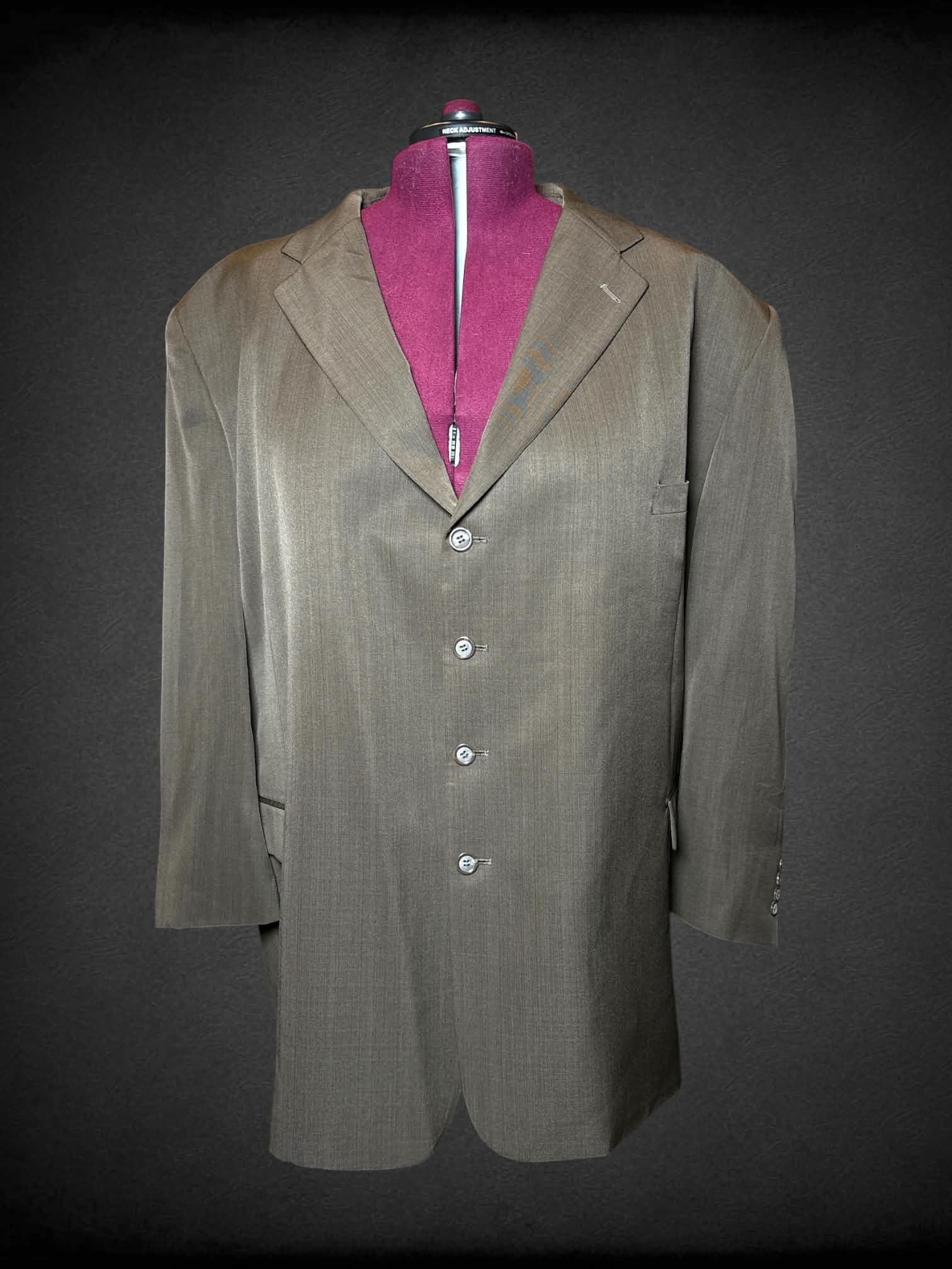 4X Zandello brown suit jacket with padded shoulders, buttons, one pocket, and two faux pockets