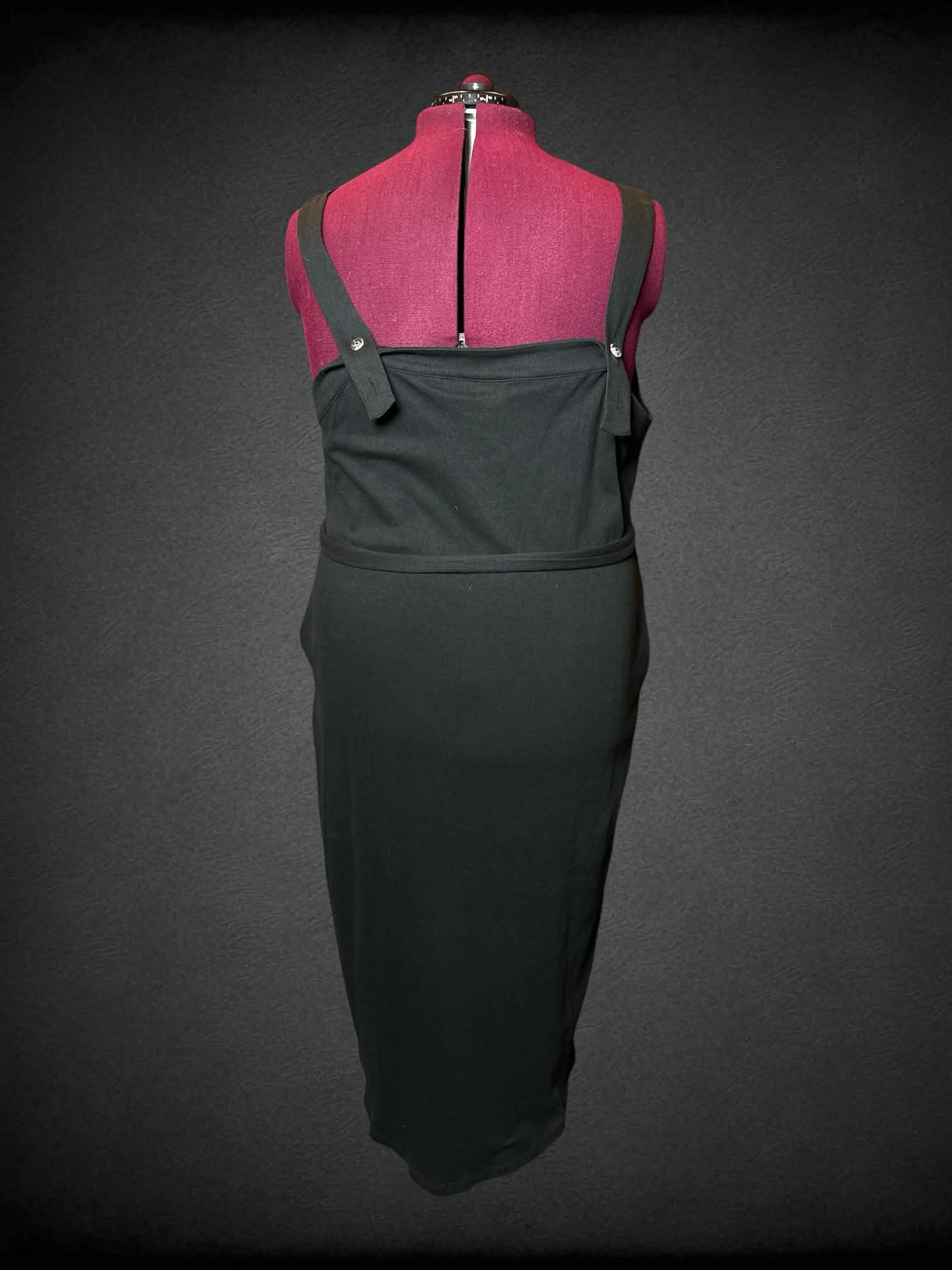 3X Ava & Viv black dress with pockets, decorative buttons, and tie on waist