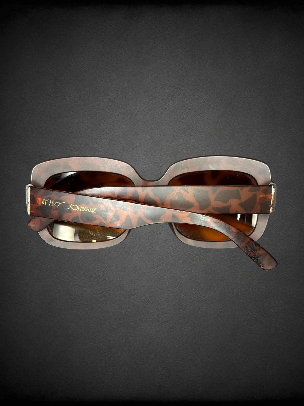 Betsey Johnson brown tortoise-shell sunglasses