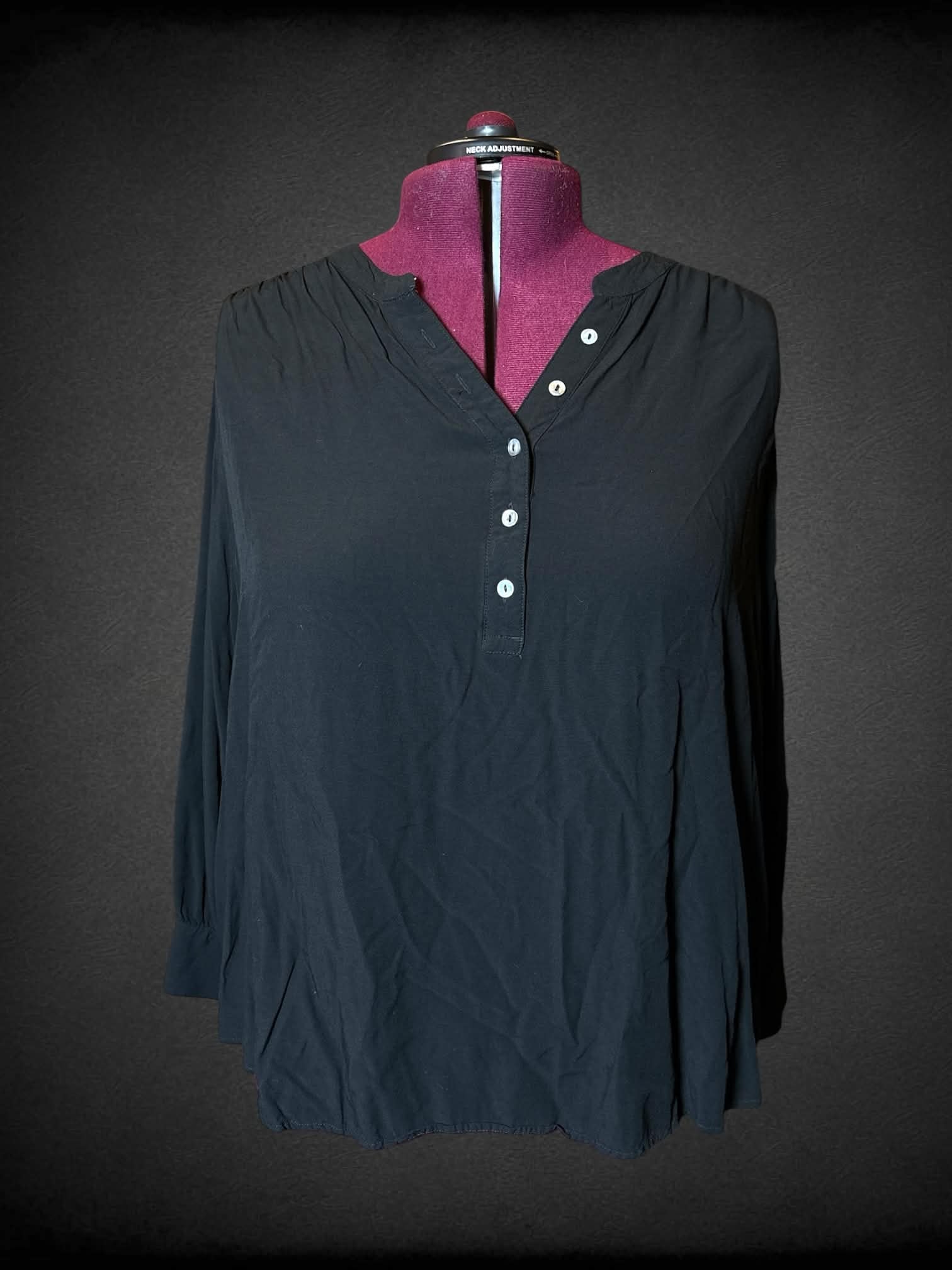 2X Jane + Delancey black long-sleeve shirt with decorative buttons on front