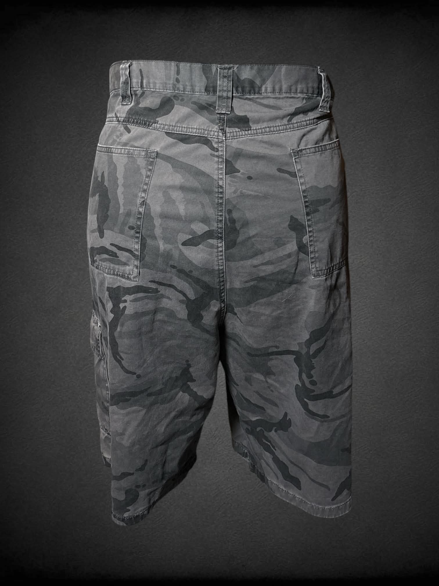 2X Wrangler grey camo cargo shorts