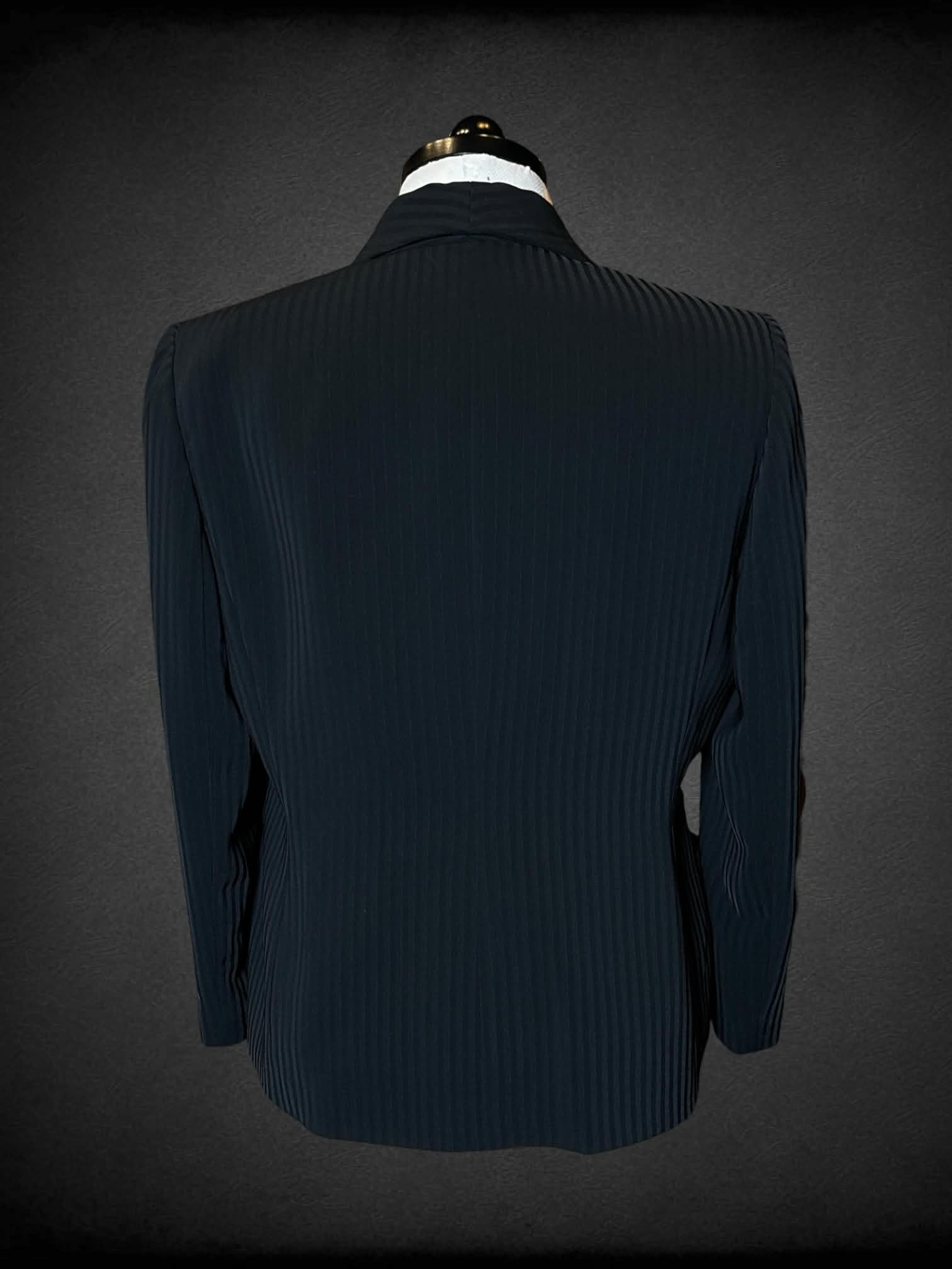 0X Tahari black blazer with striped pattern, faux pockets, and padded shoulders