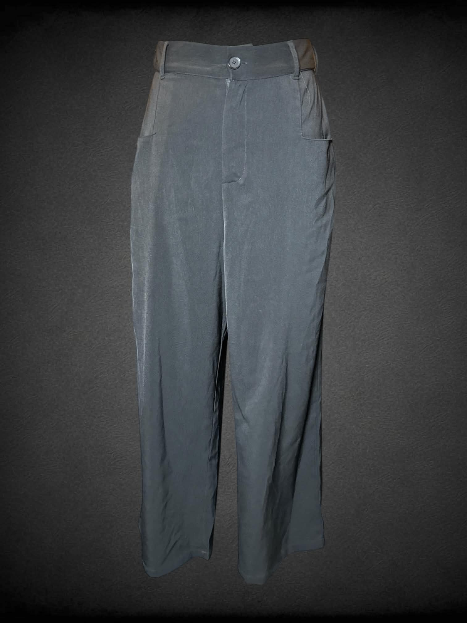 XL Unique Vintage black high-waisted flowy pants