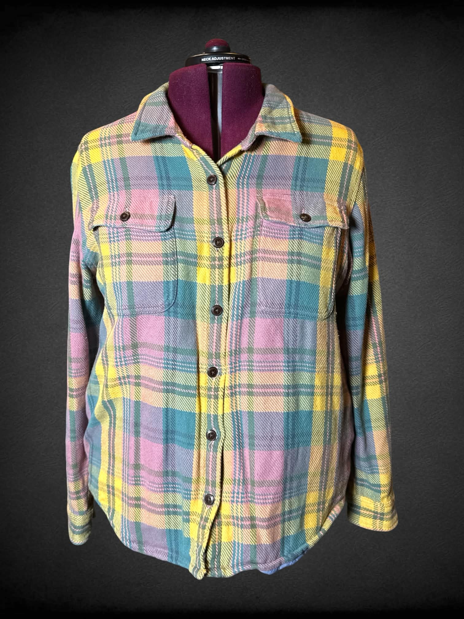 2X L.L. Bean pastel plaid button-up outer layer shirt with pockets on front