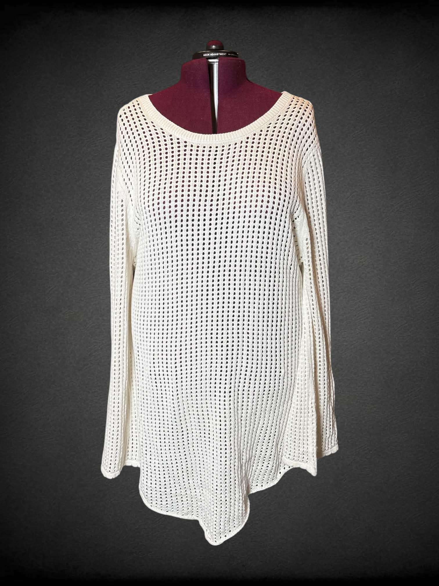 5X Forever 21 white woven sweater dress with cutout on back