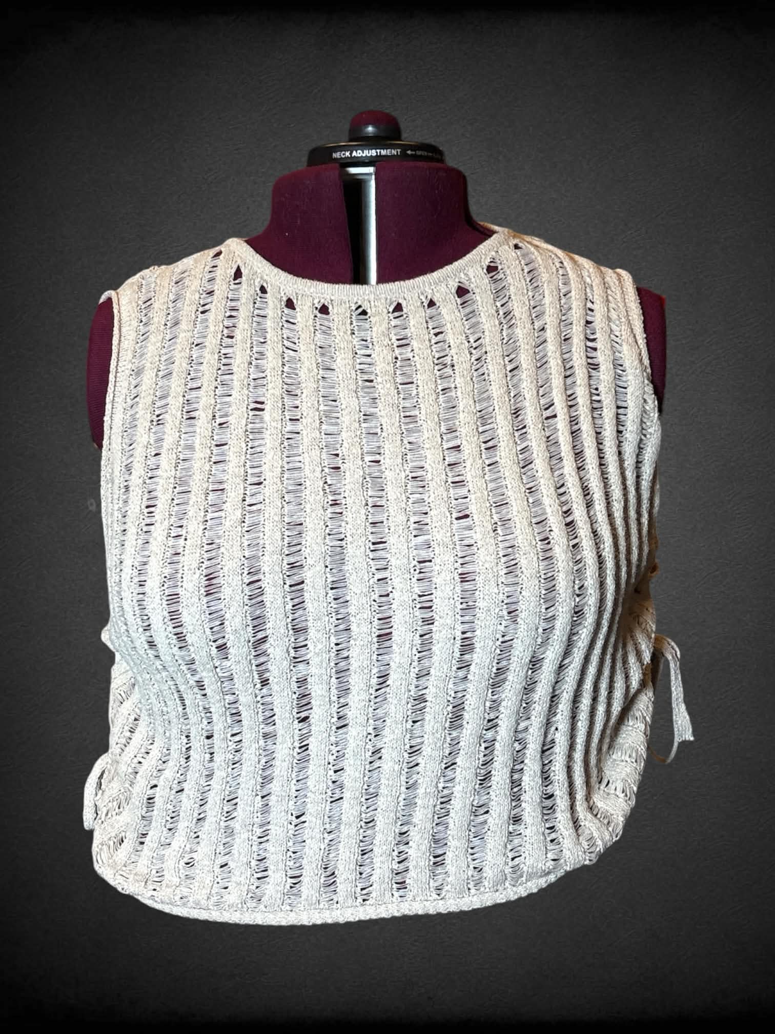4X H&M beige woven cropped top with cinched sides