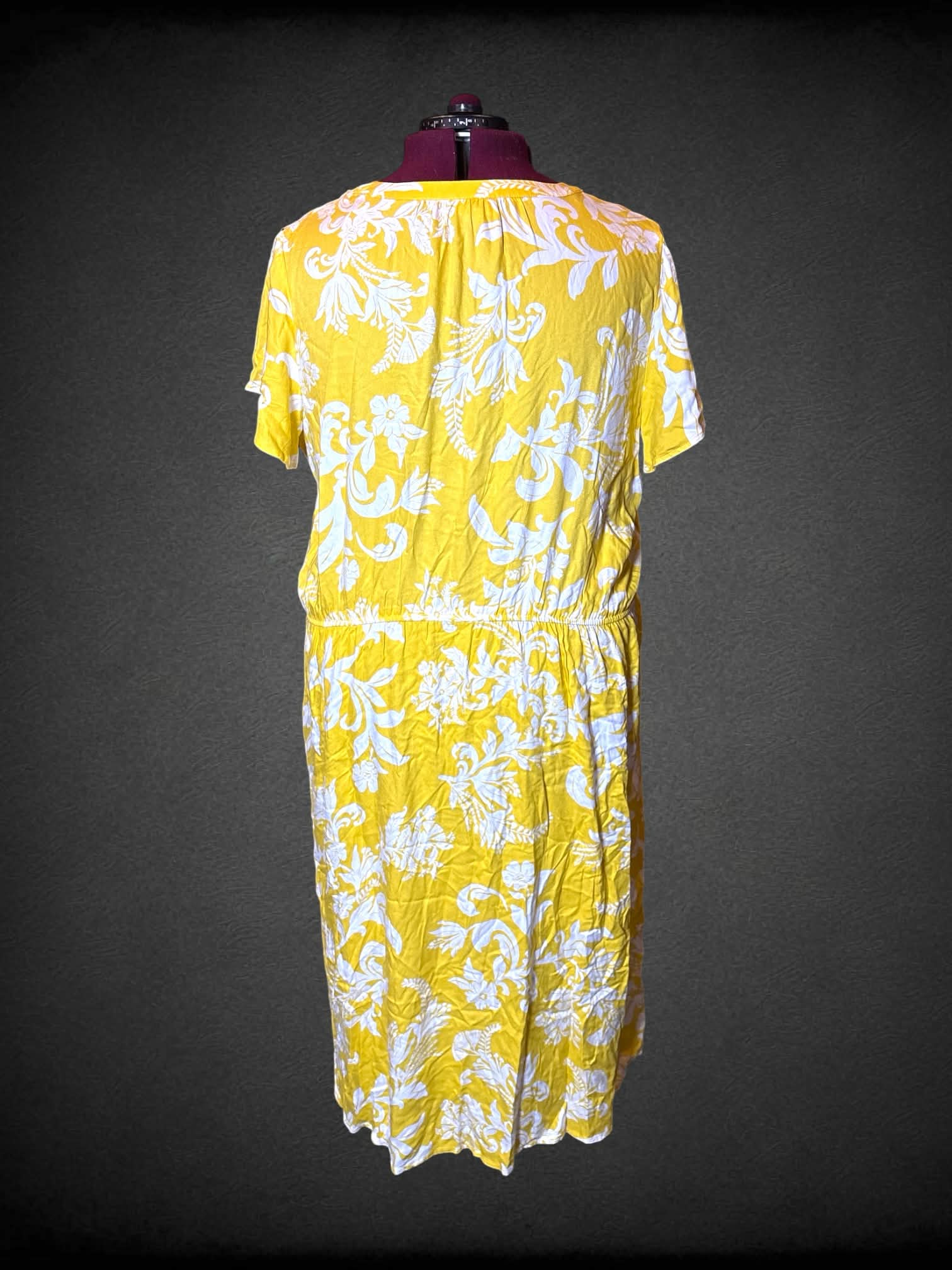 3X Liz Claiborne NWT yellow sun dress with pockets, and white floral pattern