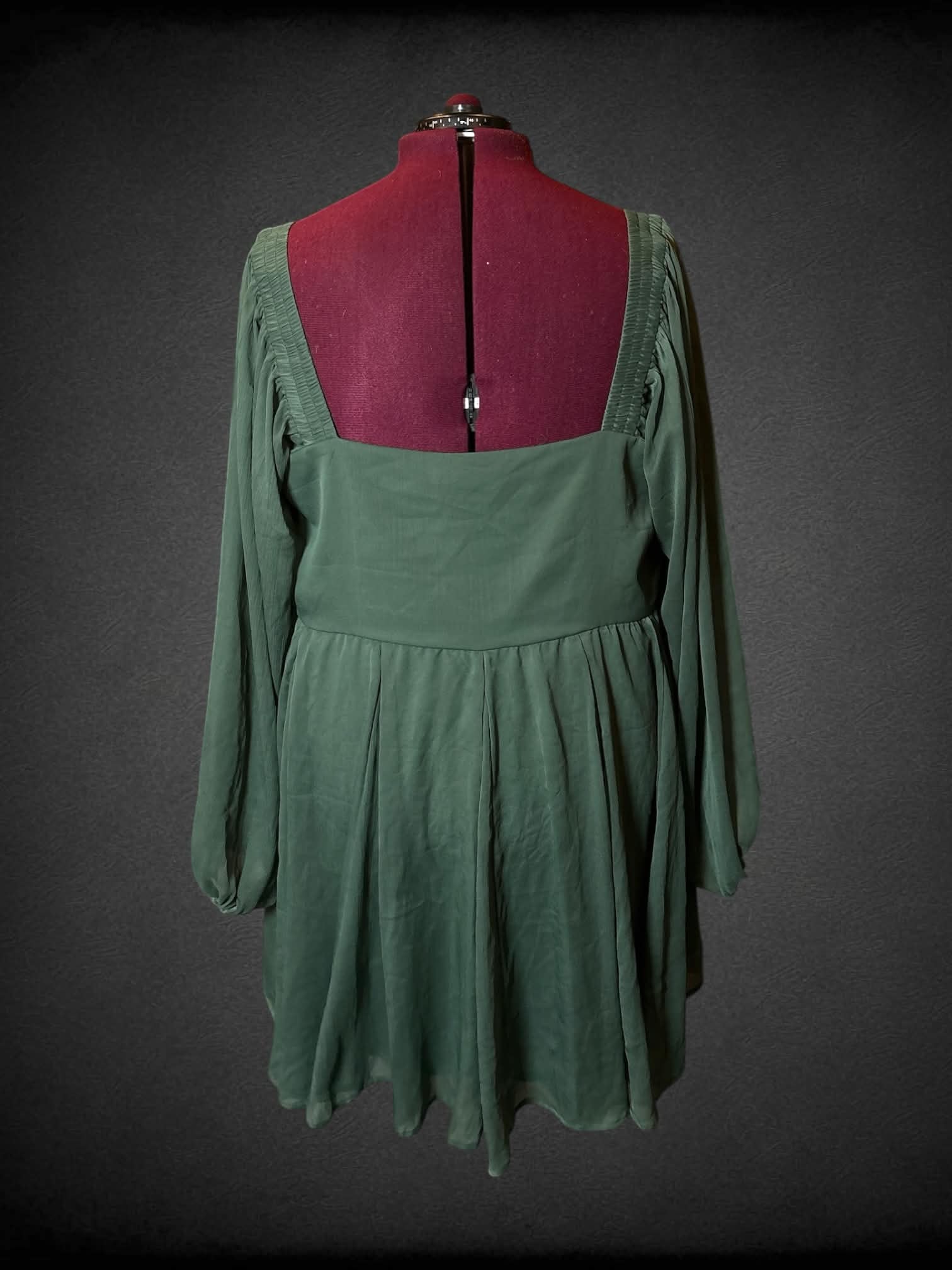 2X ASOS green long-sleeve short dress with padded bra, embroidery design on front, and zipper on side