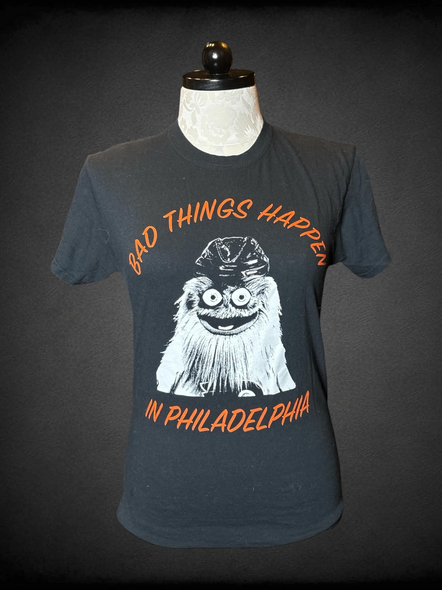0X Gildan black t shirt with “Gritty” mascot graphic and “Bad Things Happen in Philadelphia” writing on front